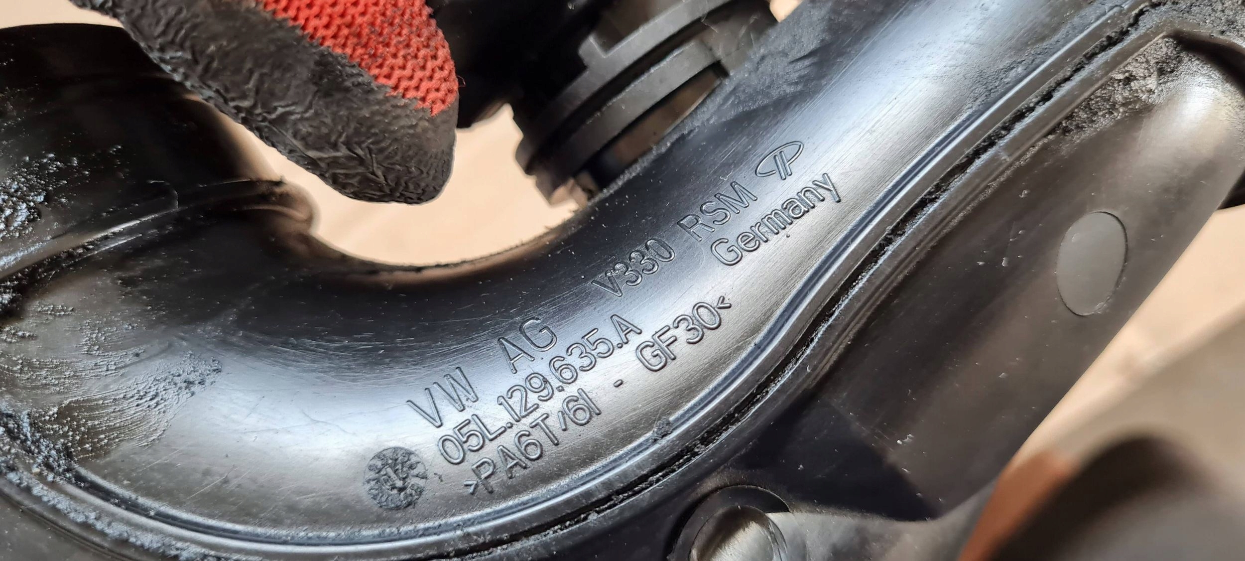 A6 C8 4K pipe hose wiring air 2.0 TDI 05L129635A