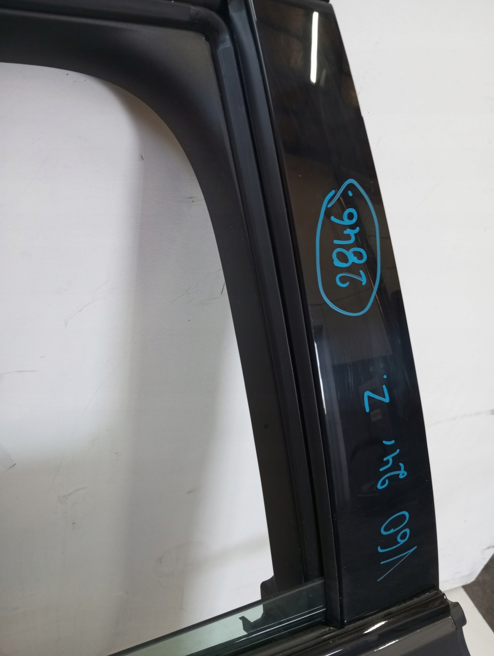 door right rear. VOLVO V60 24R