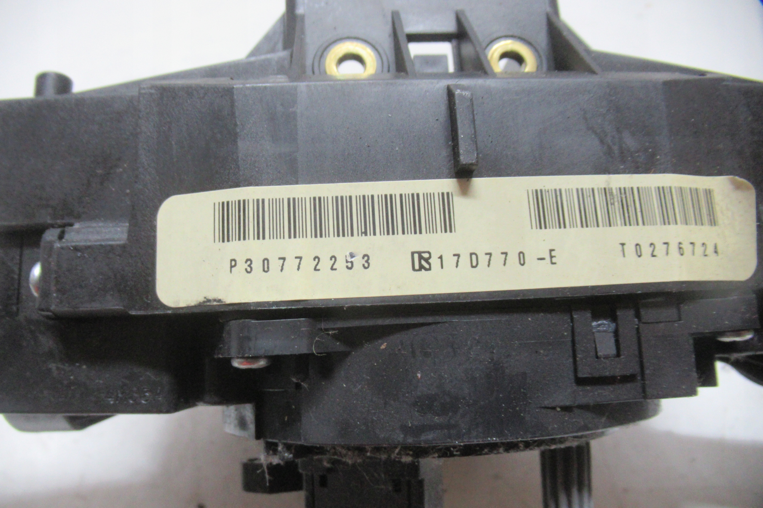 VOLVO V50 06R steering wheel levers and controls ring P30772253
