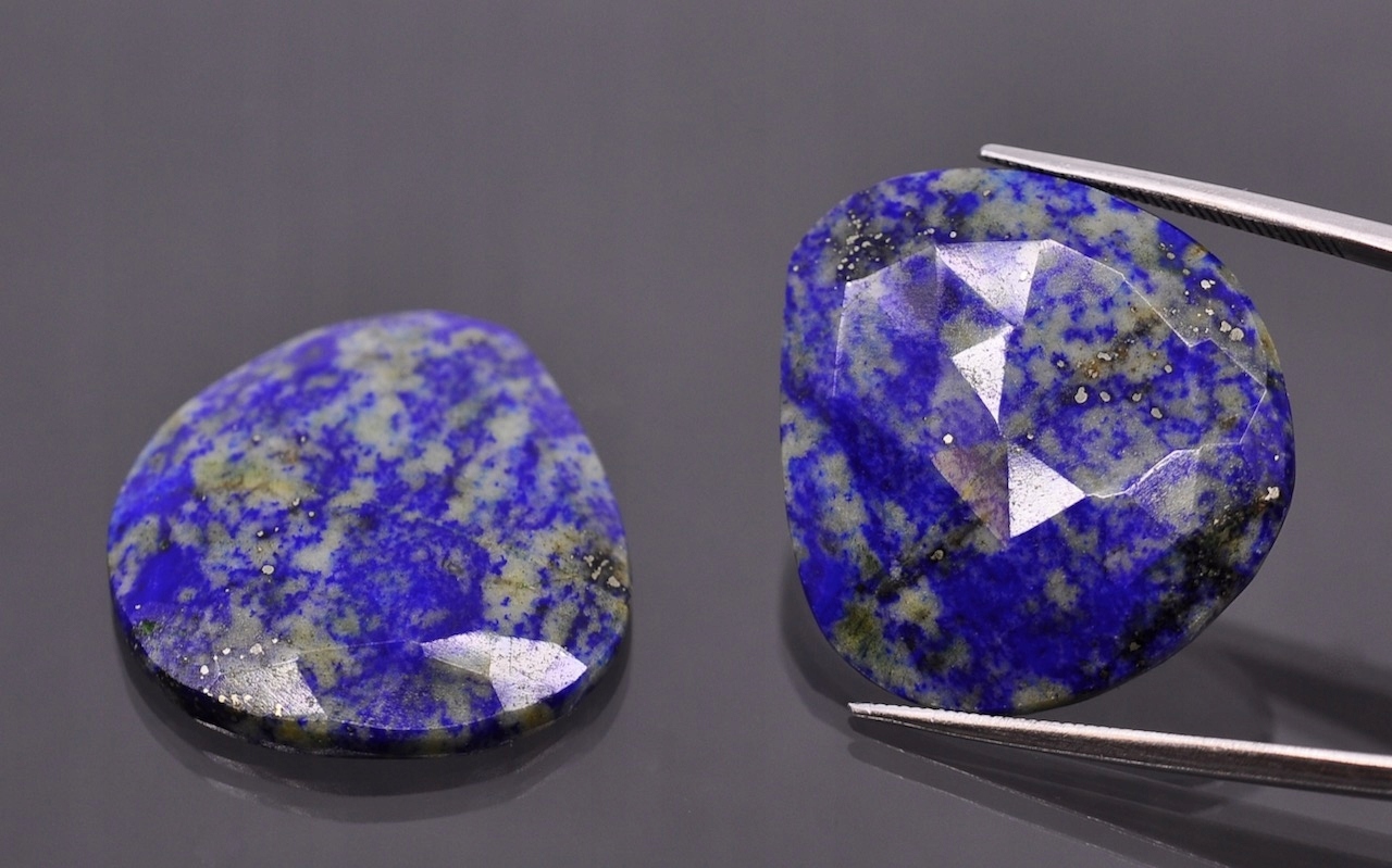 Lapis lazuli rozeta fantazijní Para 25x23 mm