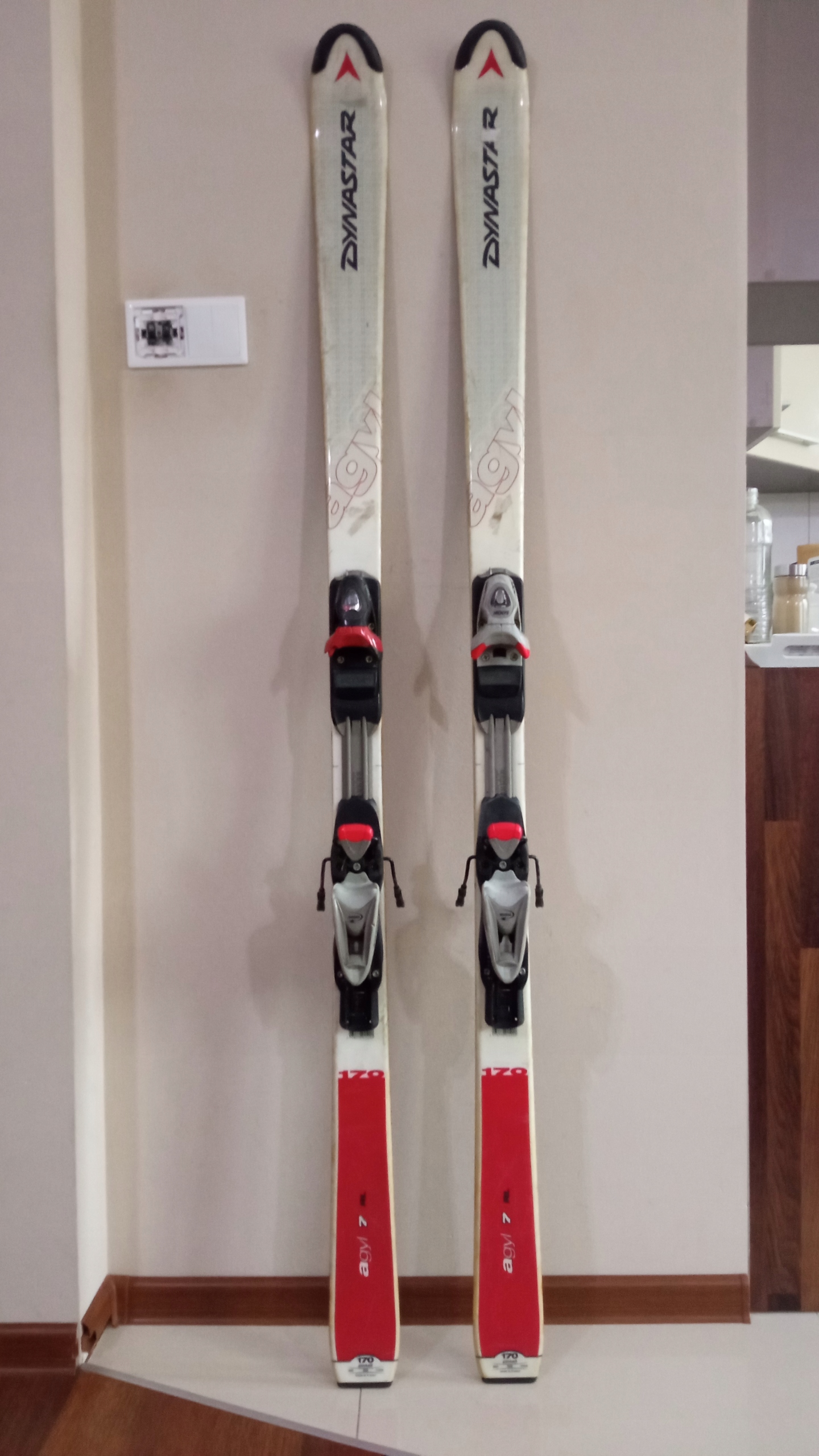 Narty DYNASTAR 170cm z wiązaniami