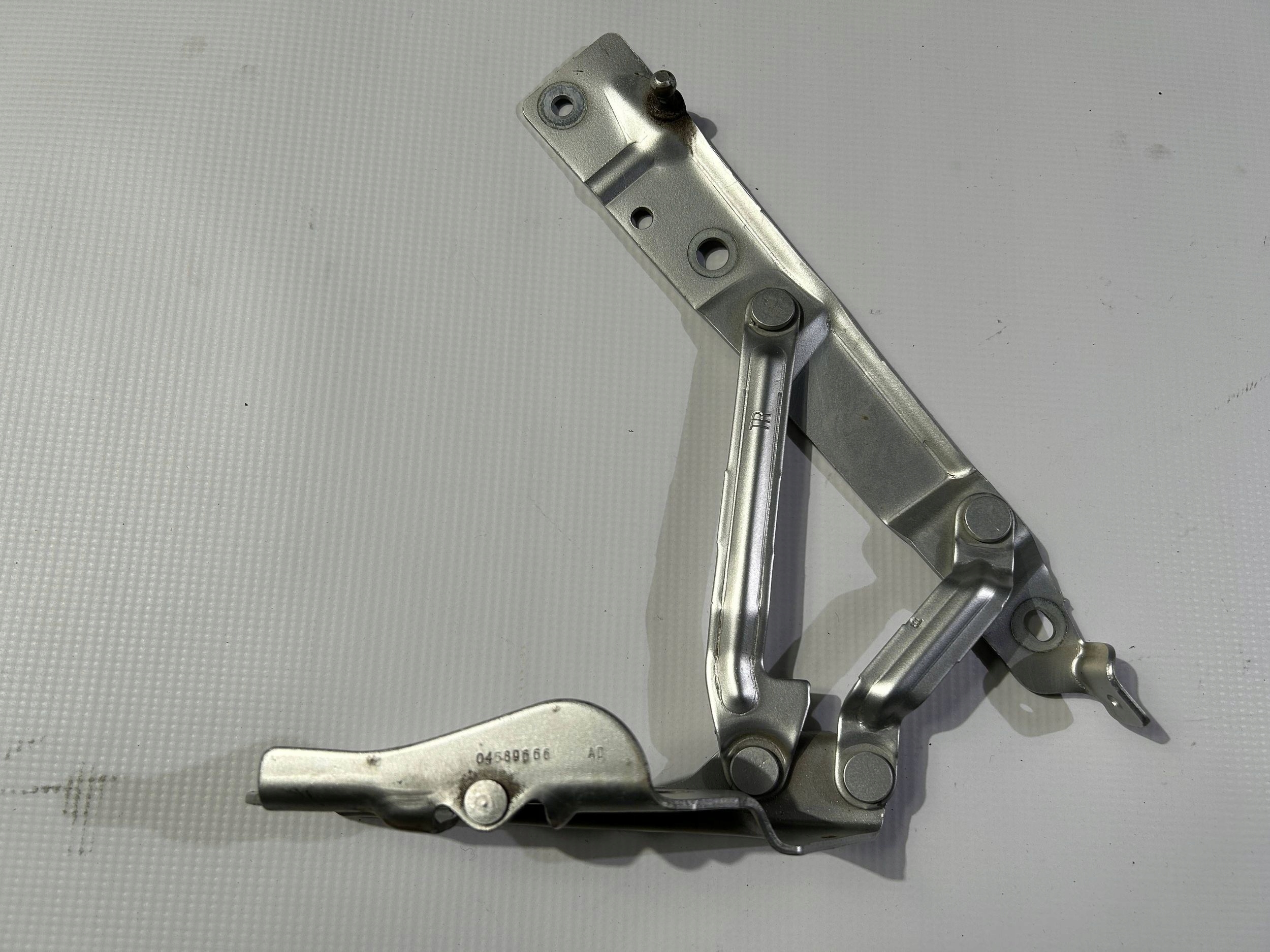 hinge bonnet boot right Dodge Challenger 2015