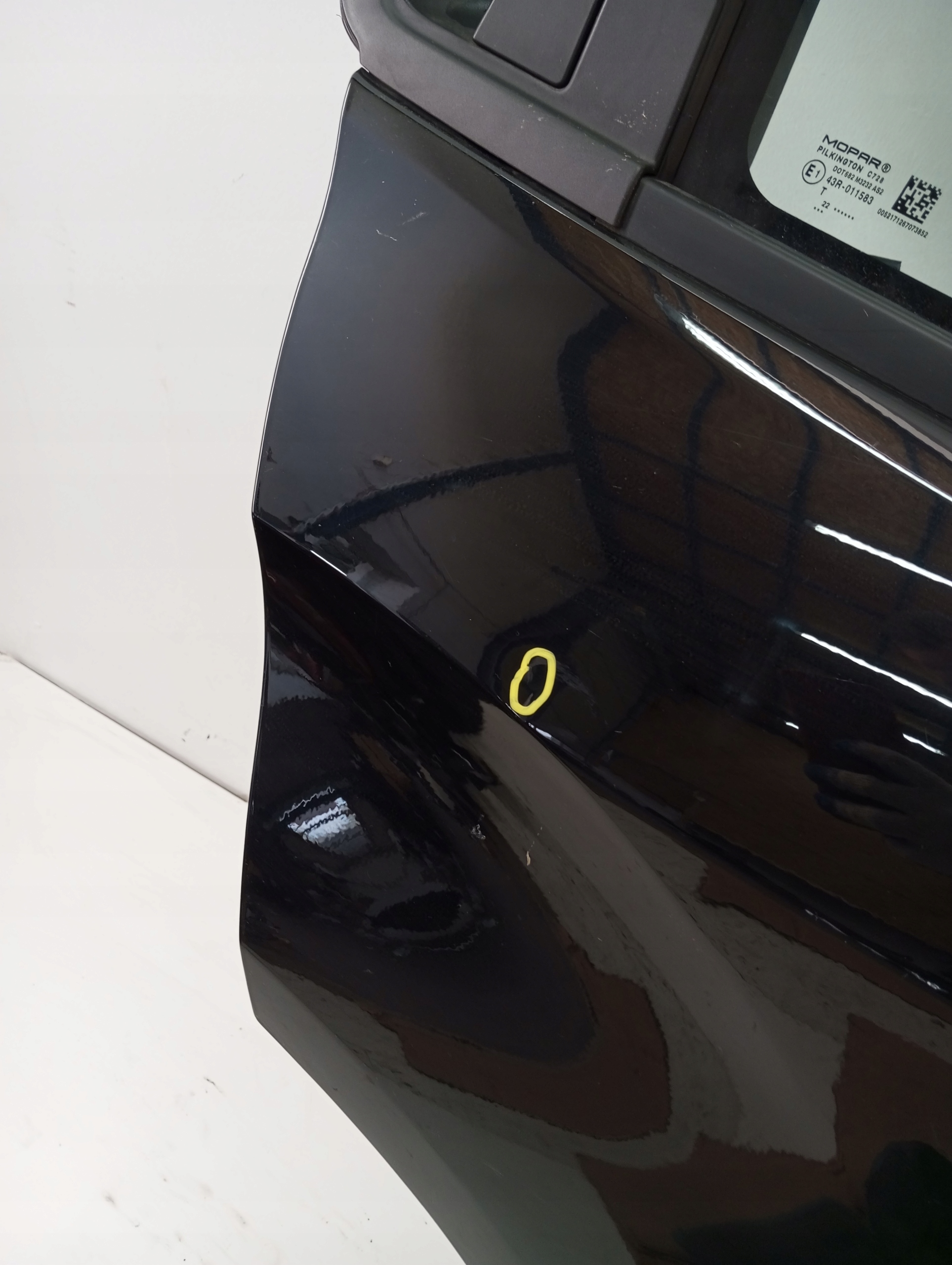 door right rear. JEEP AVENGER 22R