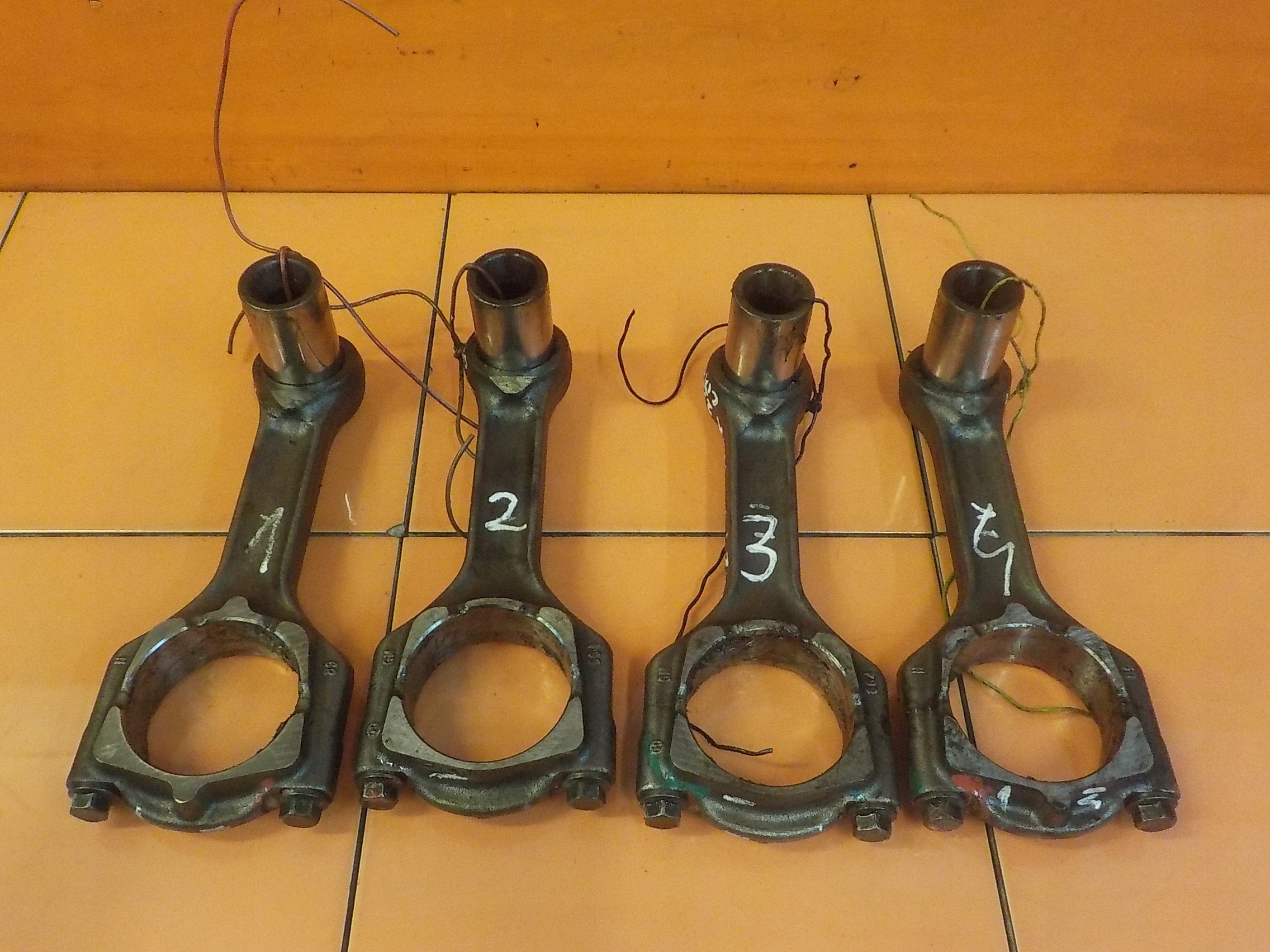 OPEL INSIGNIA ASTRA ZAFIRA 2.0 CDTI 12r A20DTH korbowod 664