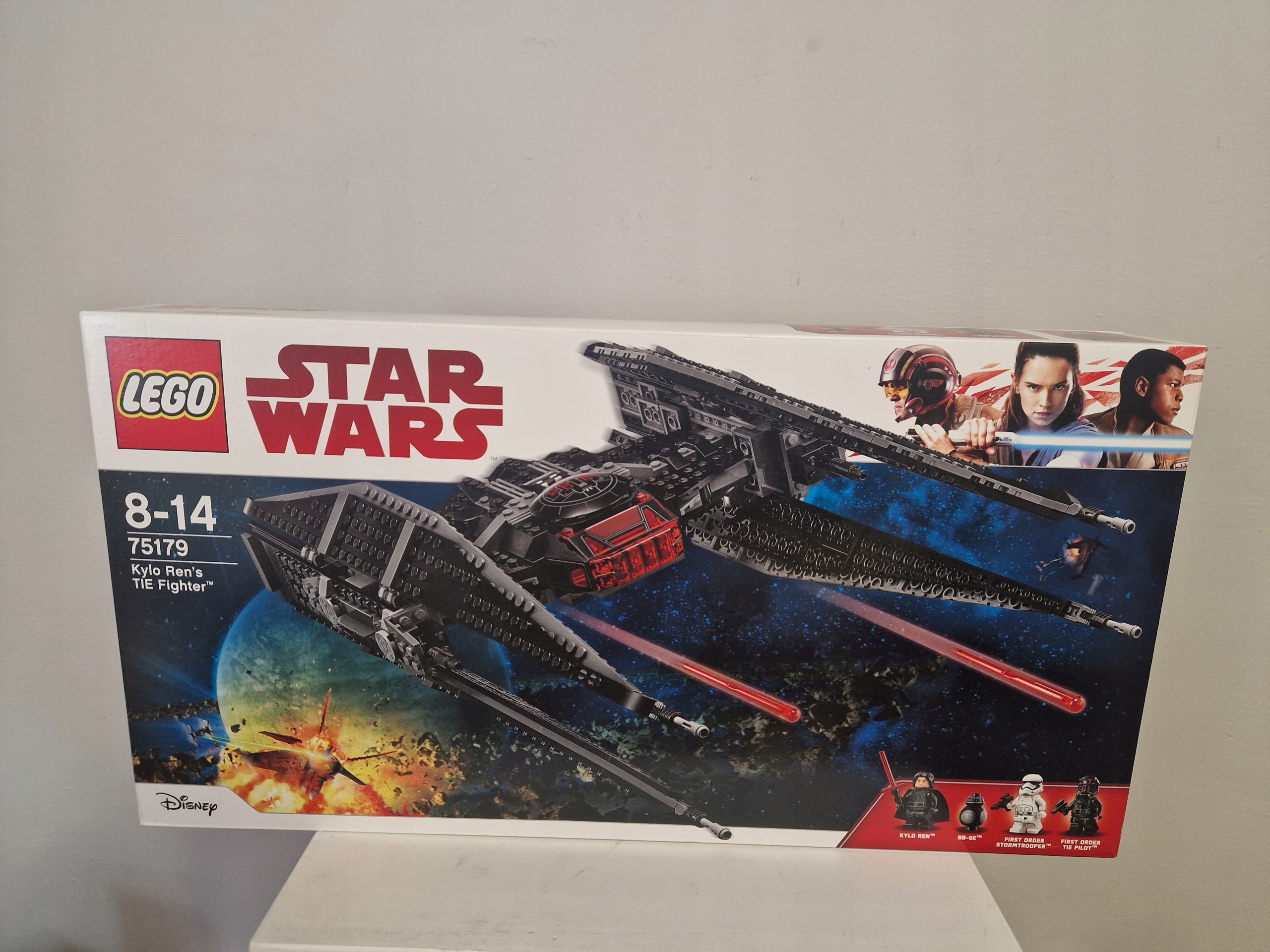 LEGO Star Wars 75179 Myśliwiec TIE Kylo Rena