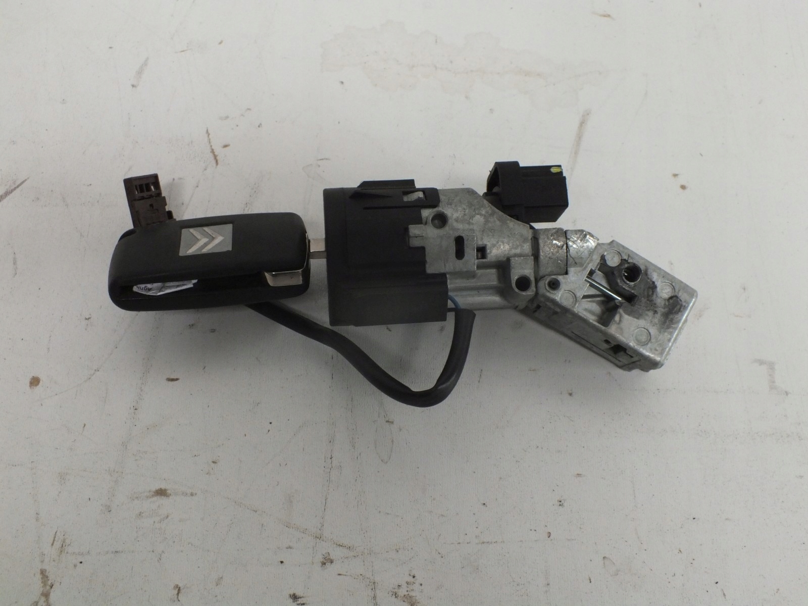 502073 - Citroen C4 ключ зажигания