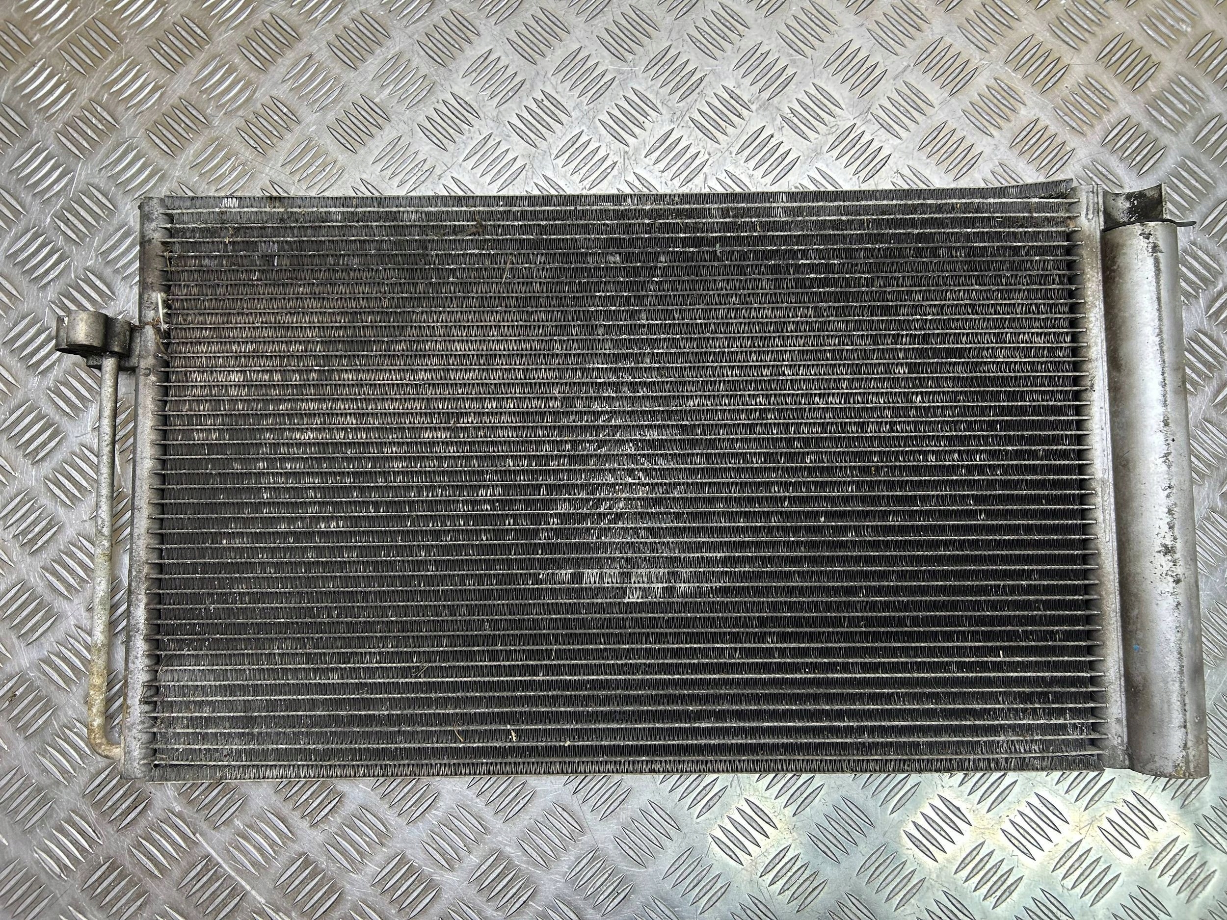 KONDENZÁTOR / klímahütö BMW 3 E90 E91 2005 8381362