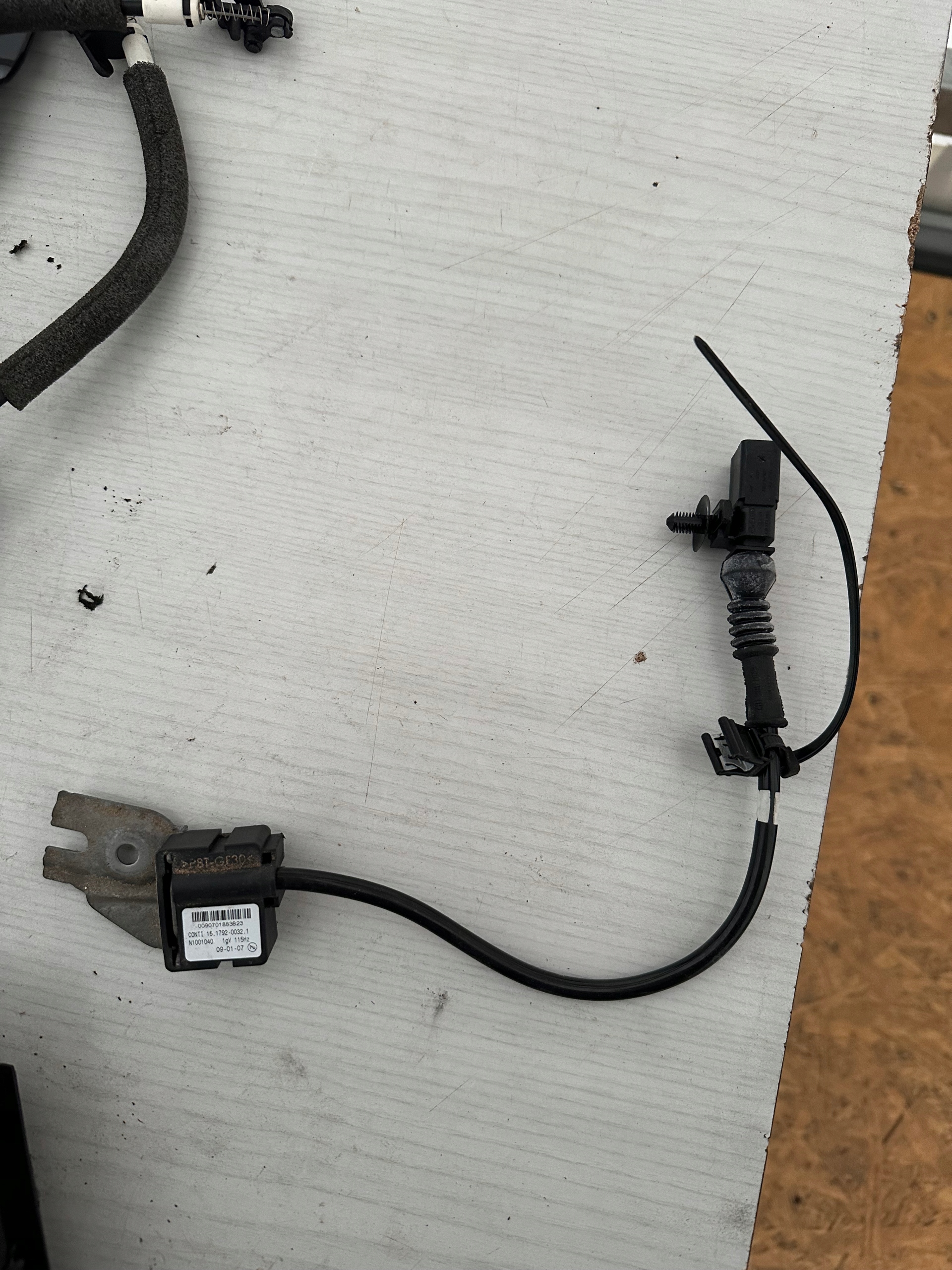 AUDI Q7 and 4L sensor module PRZYSPIESZENIA 15.1792-0032.1