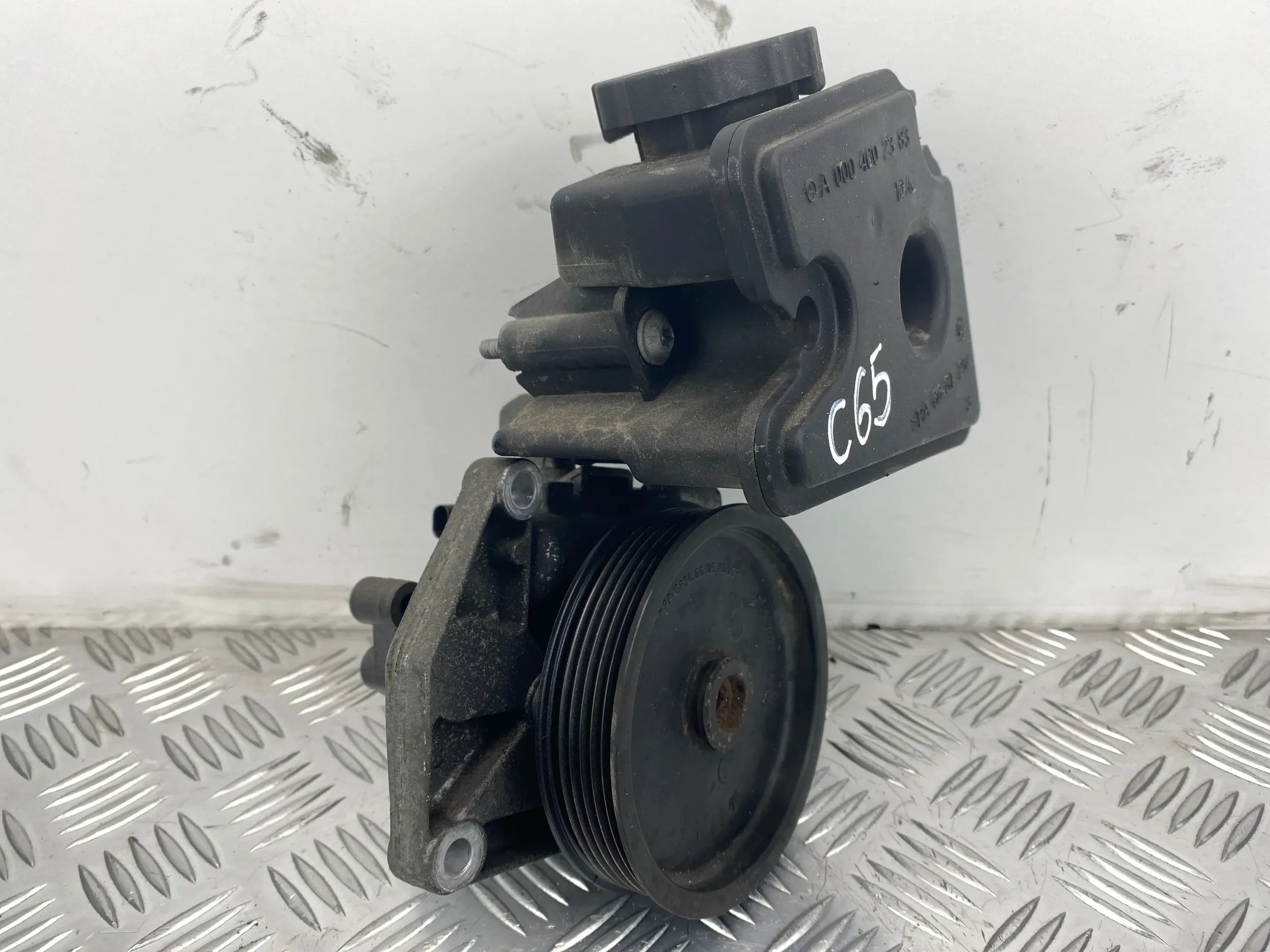 Mercedes-Benz E W212 Pompa servosterzo A0054668101