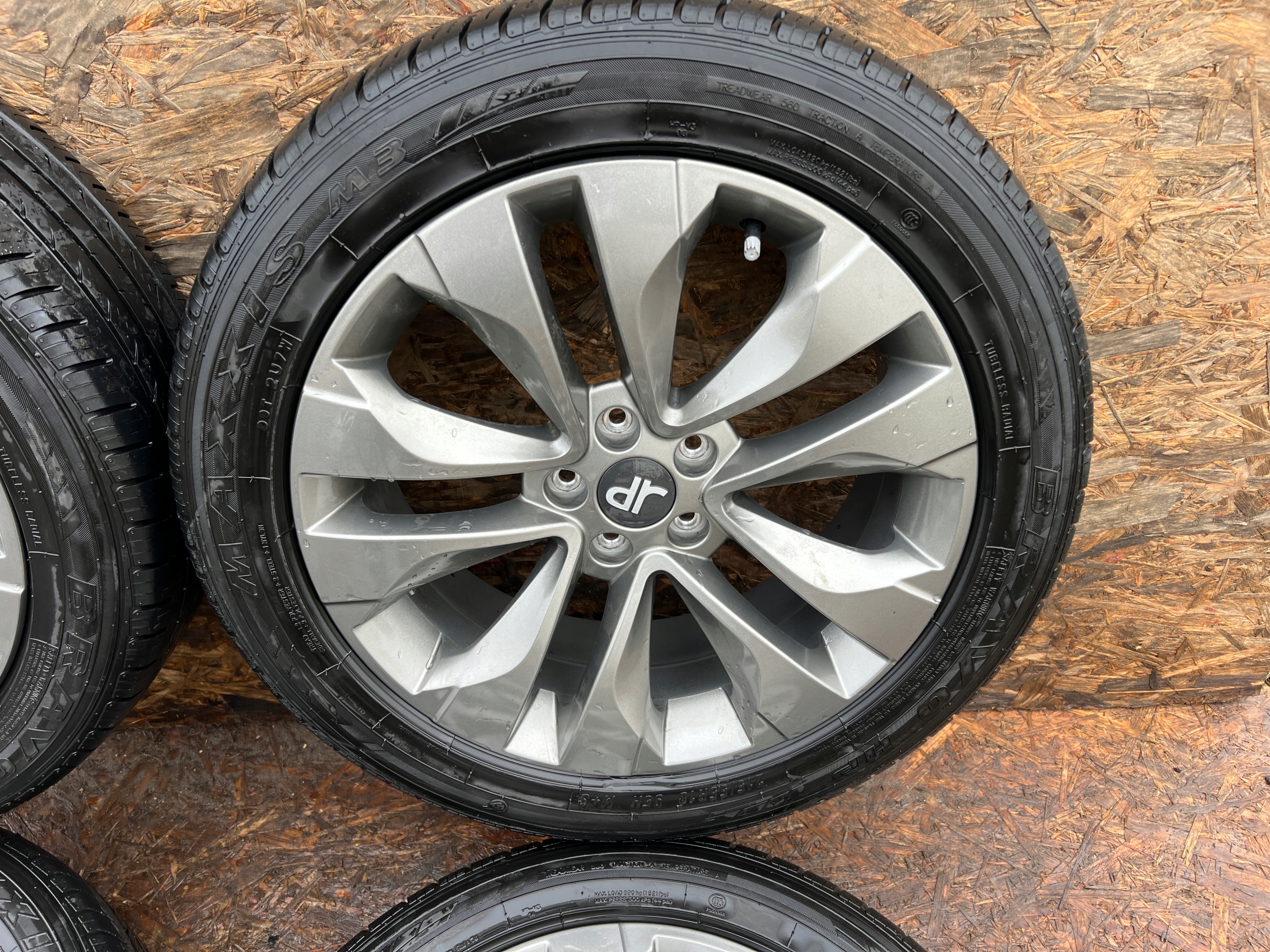 wheels discs DR DR5 215/55/R18 7J X 18 20W6BQ