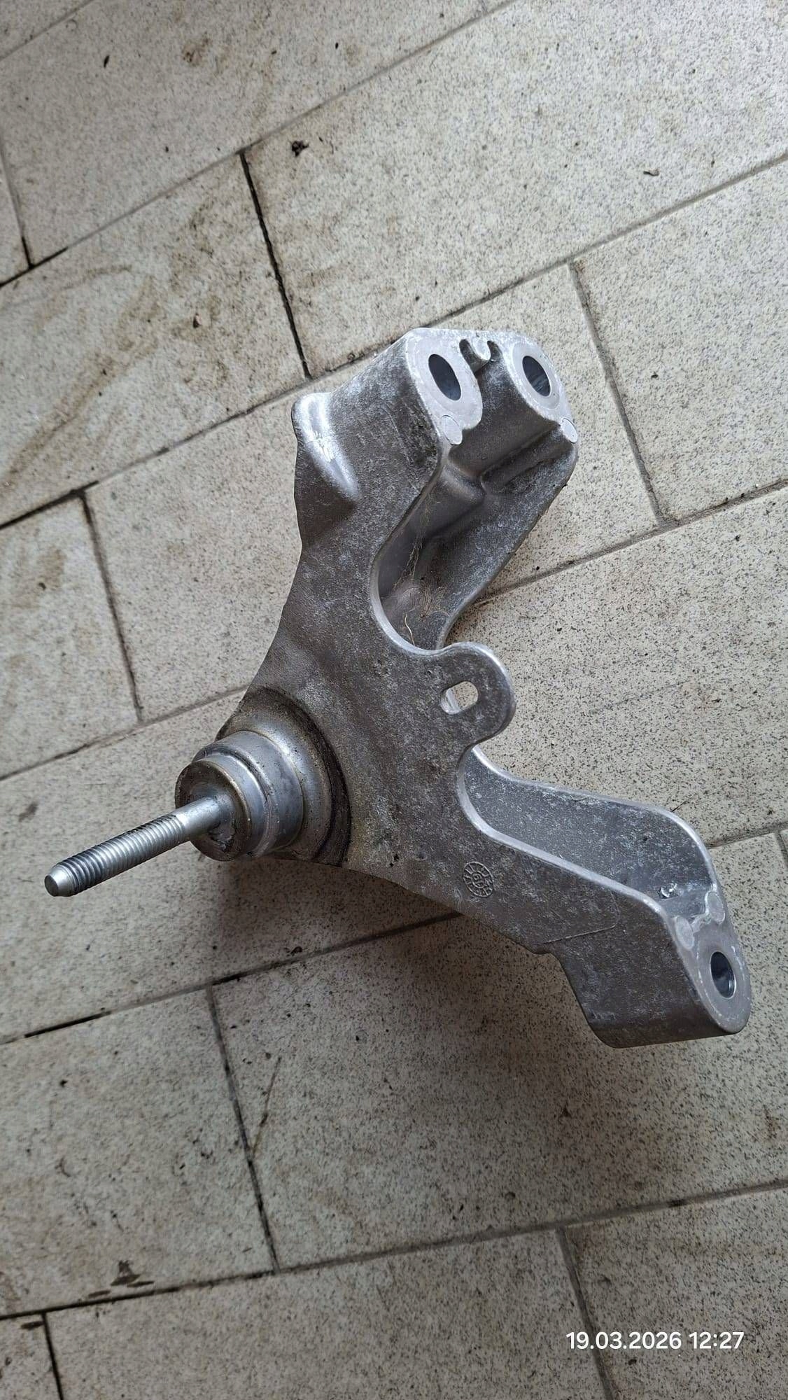 engine mount Dacia Spring 112329338R