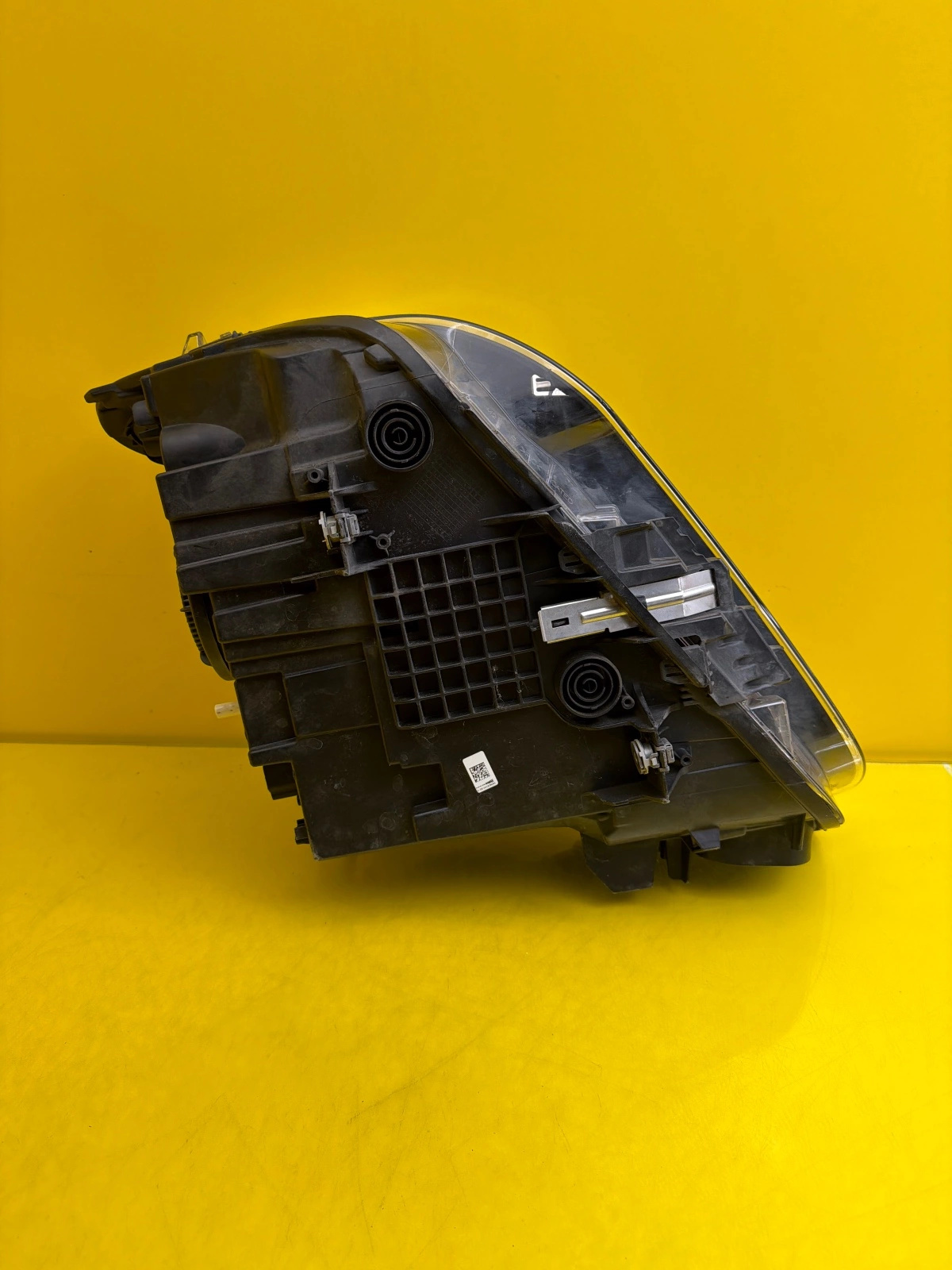 light right front BMW X1 F48 normal 7346534-17
