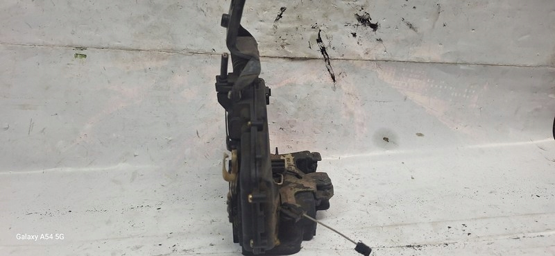 lock door VW PASSAT 96- right front C1B1837016A