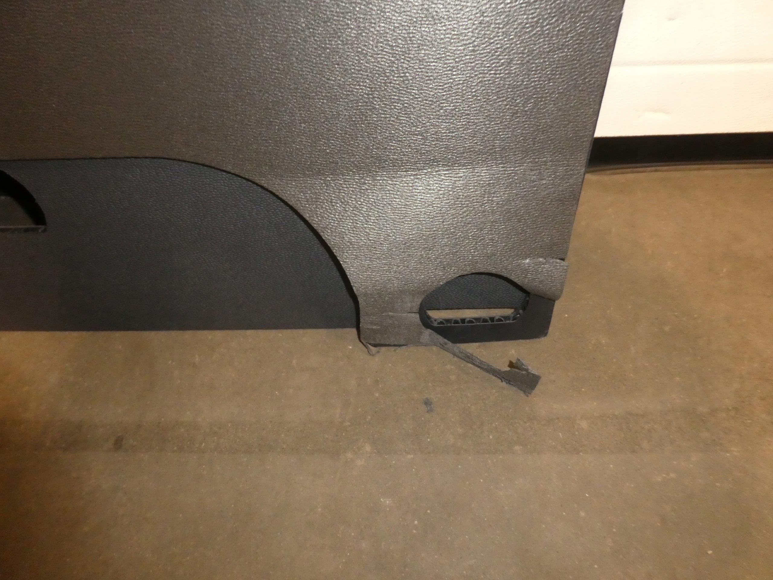MERCEDES SPRINTER 907 BODEN AUTOTEPPICHE ABDECKUNG UNTER SZYNY A9076843802