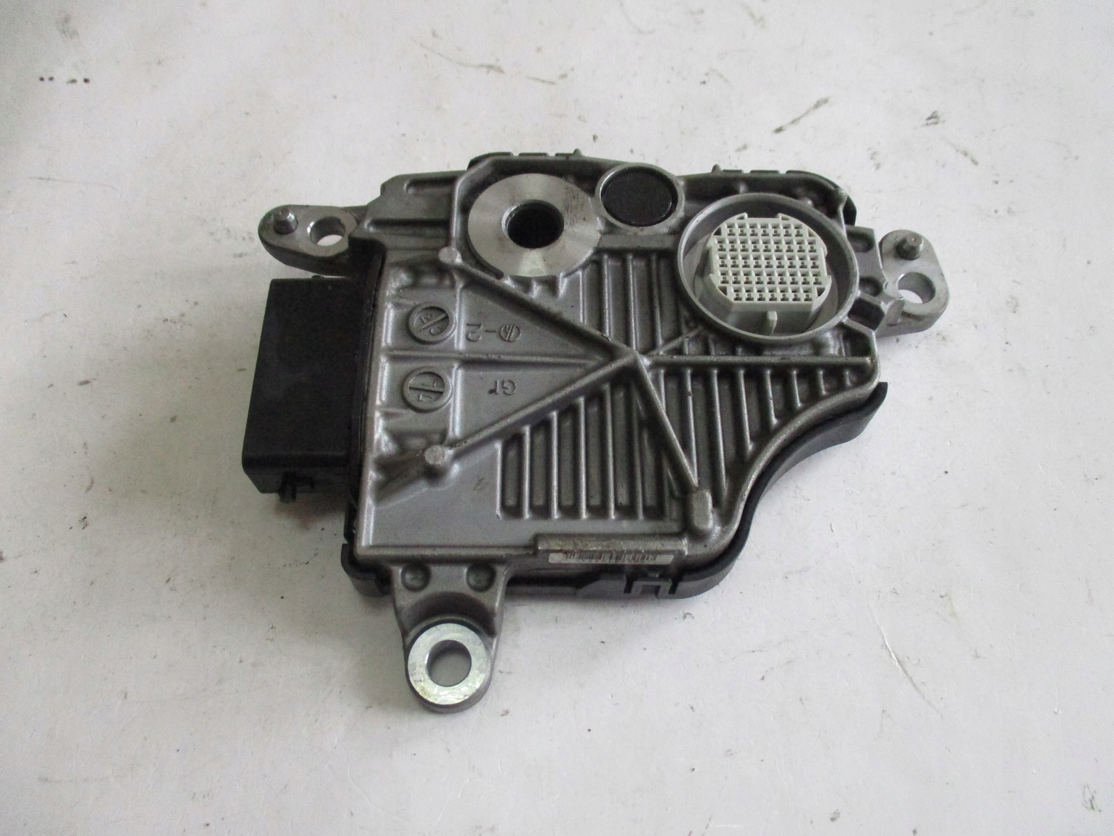 Модуль коробки передач Citroen Peugeot 9822234880