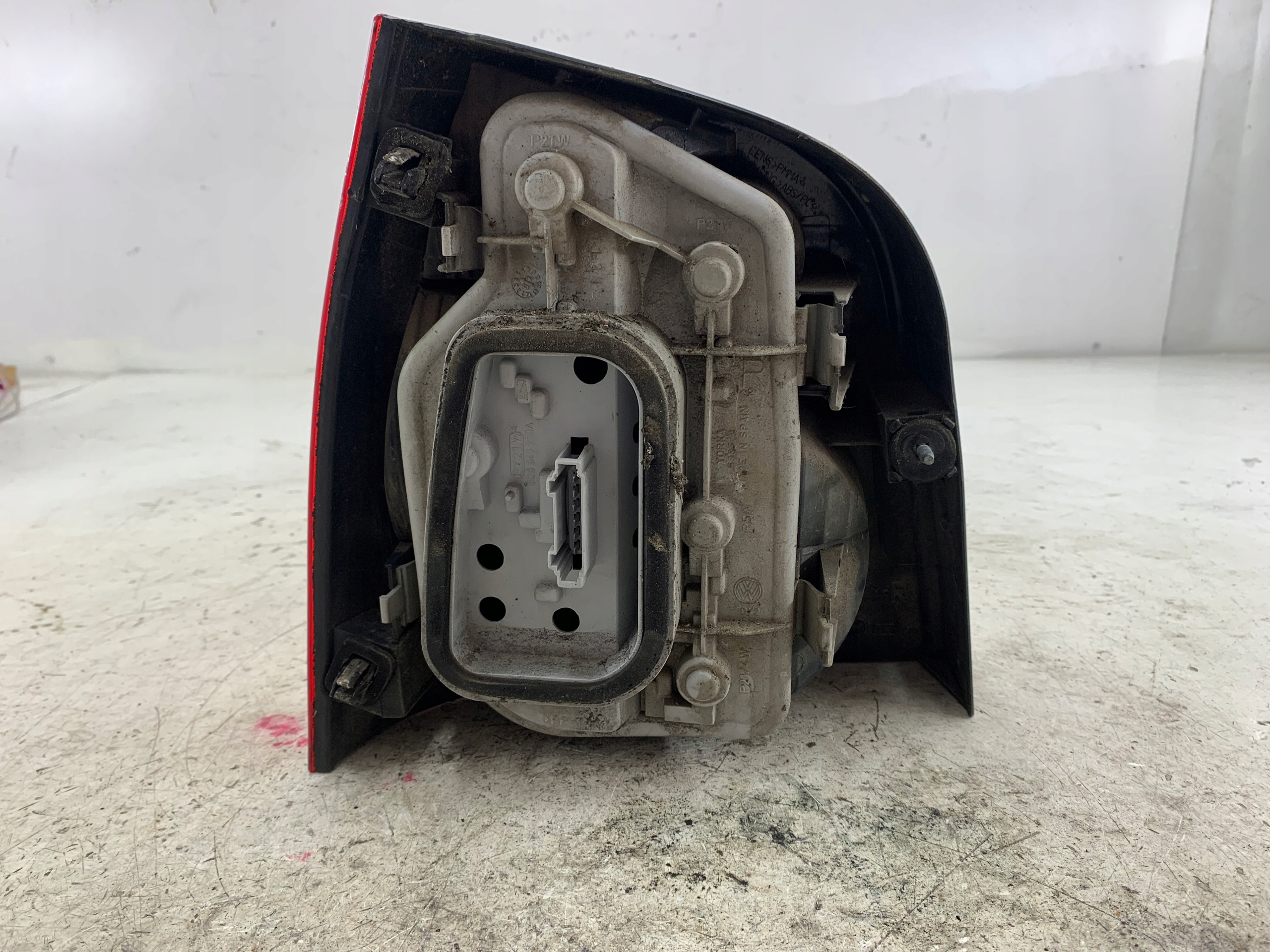 VW POLO IV 9N light right rear part