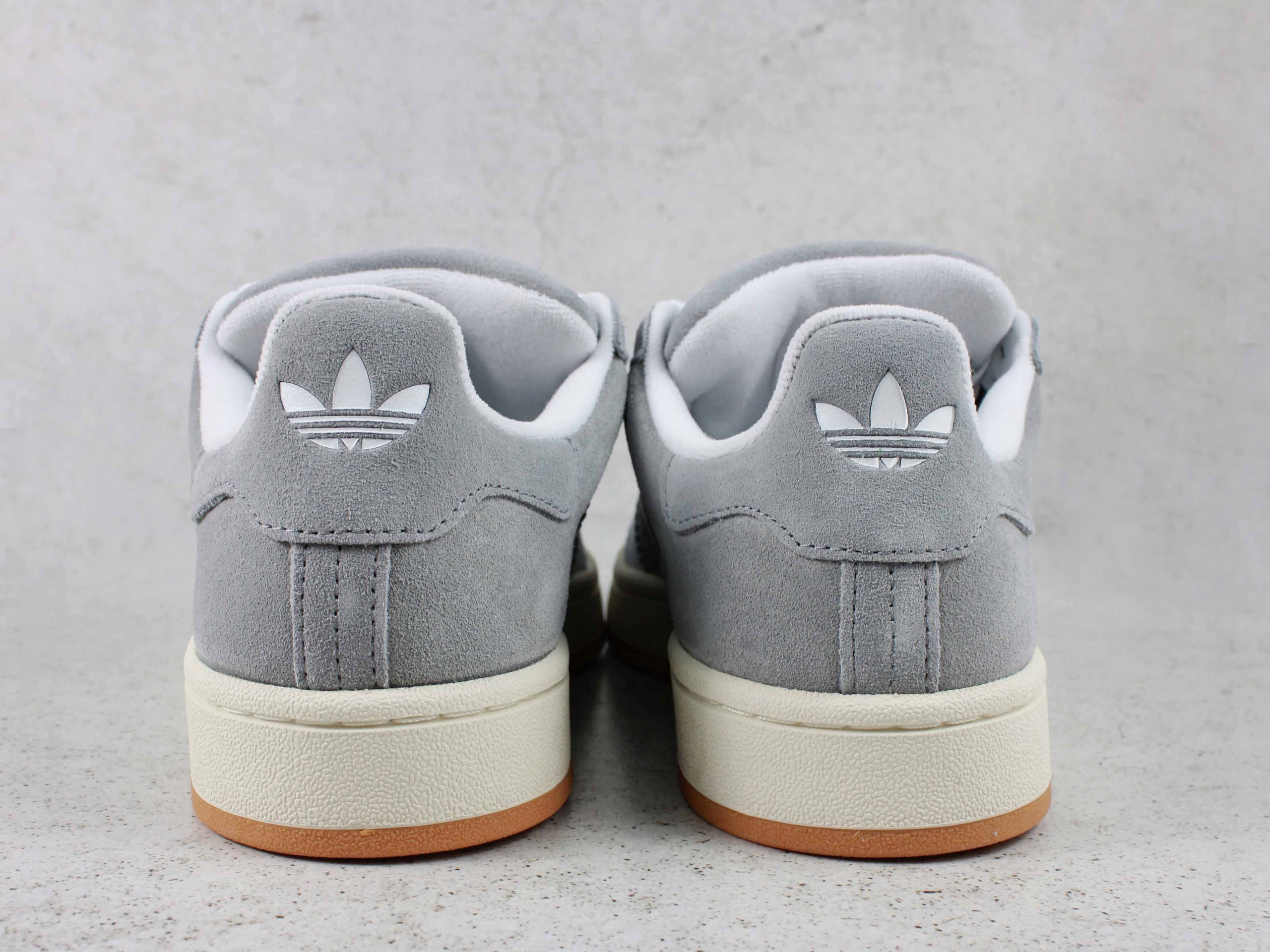 ADIDAS CAMPUS 00S HQ6507 BUTY DAMSKIE SKATE TRAMPKI SZARE BIAŁE SKÓRZANE Wzór dominujący bez wzoru