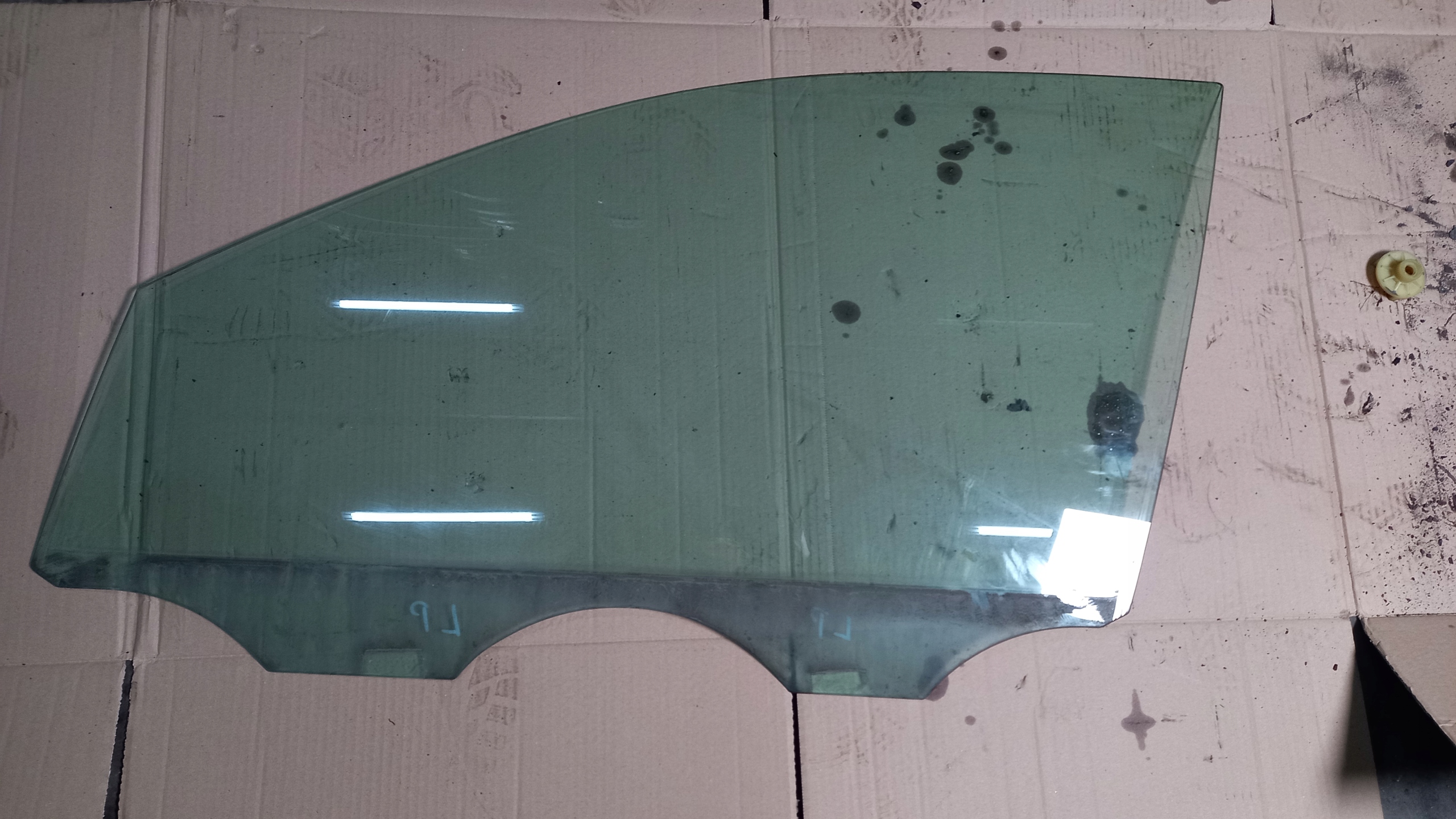 ПЕРЕДНЕЕ ЛЕВОЕ СТЕКЛО VW POLO 04R