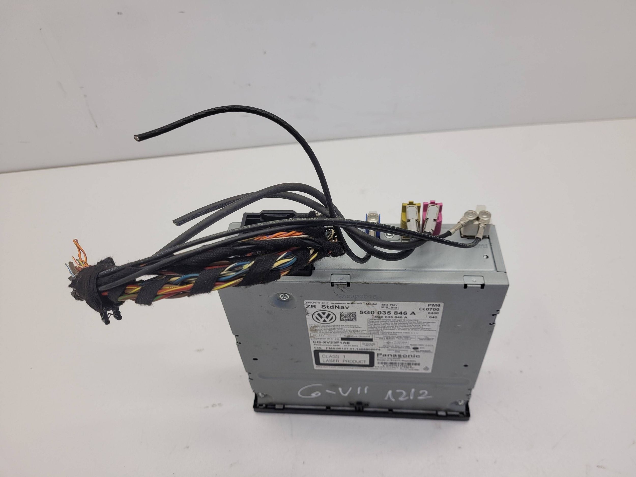 VW GOLF VII PASSAT B8 OCTAVIA III card reader SD navigation RADIO 12R