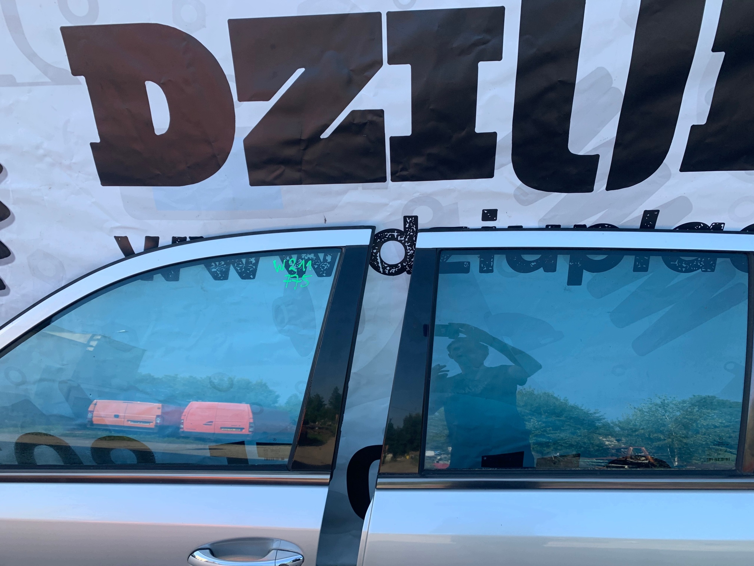 MERCEDES W211 door left left front front 775 C775