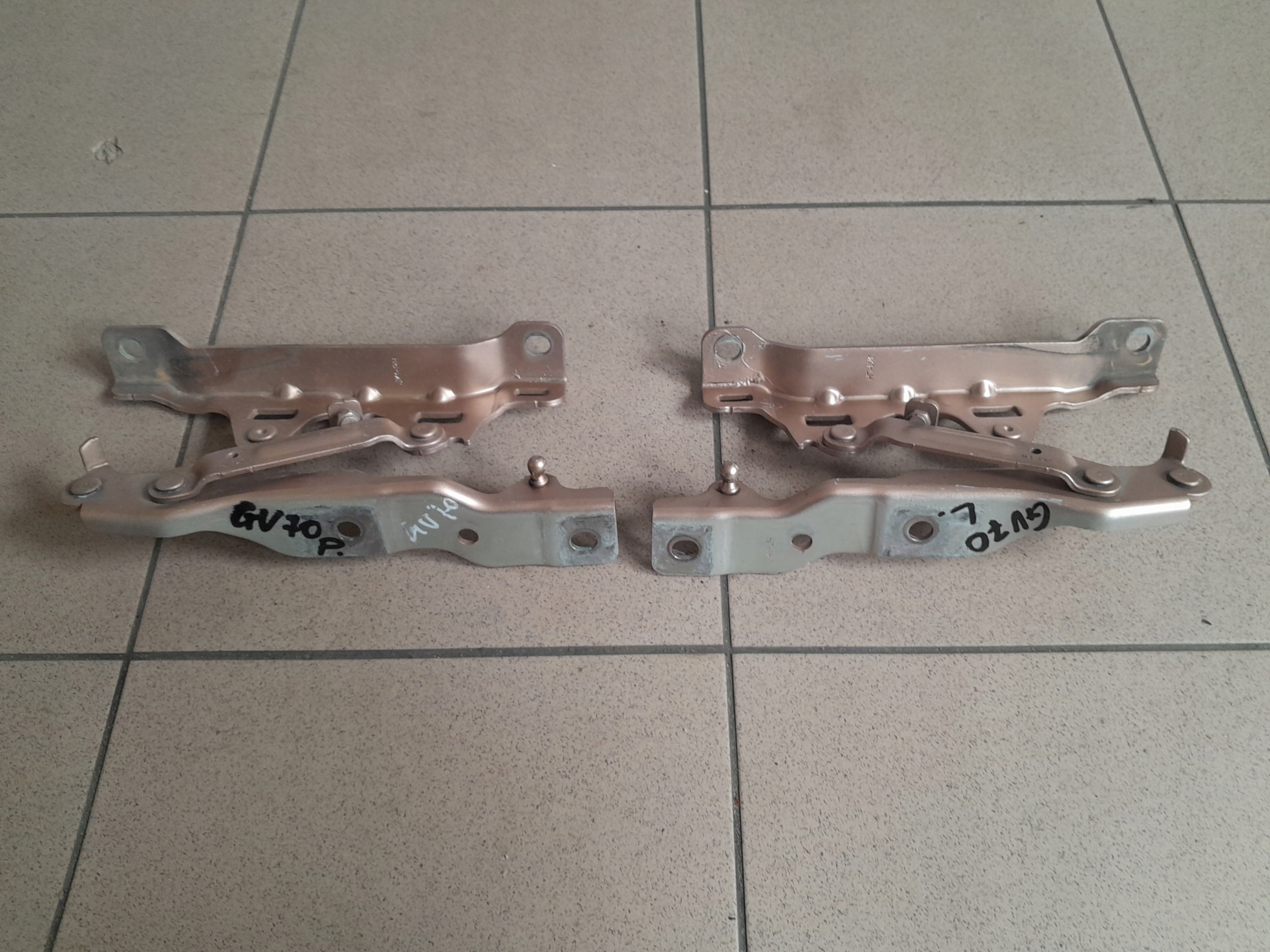 GENESIS GV70 2022-23 ШАРНІР ПЕТЛІ КАПОТА ПОВНИЙ КОМПЛЕКТ