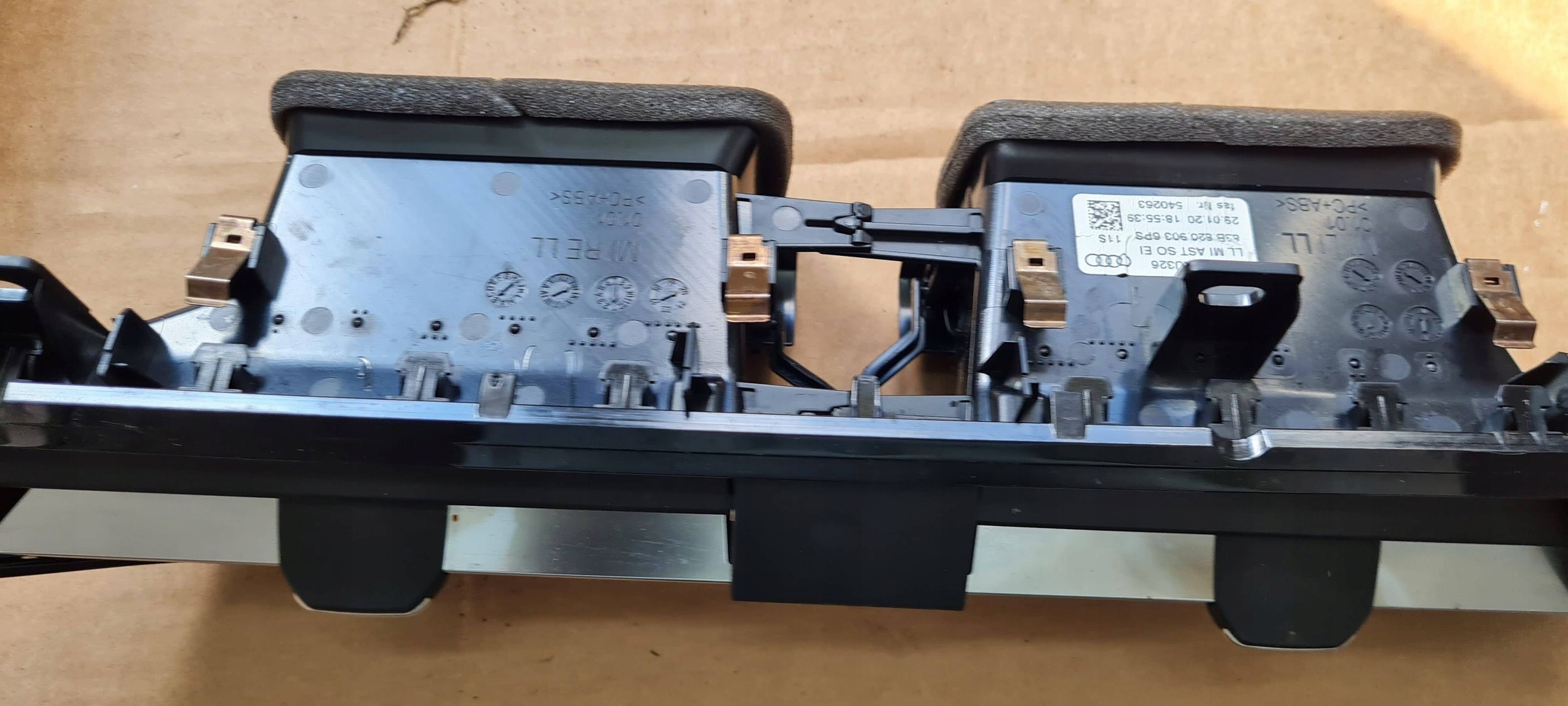 Q3 83A grid air conditioning devices central PIANO EU 83B820903