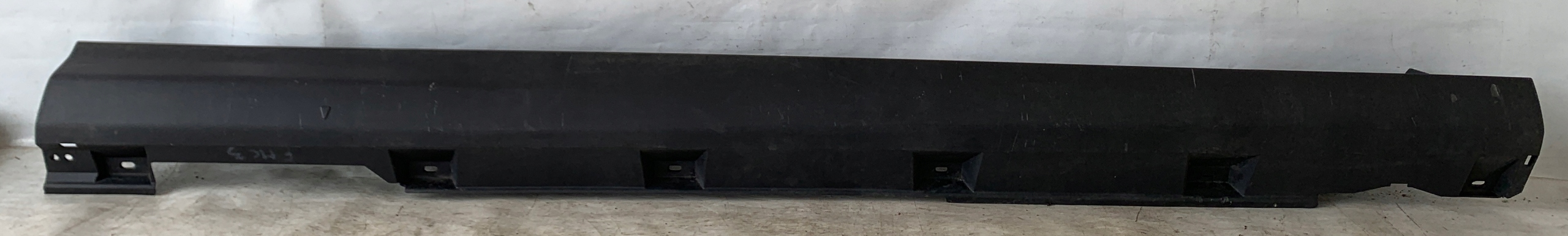 #moulding threshold right FORD FOCUS MK3 BM51-A10154-A