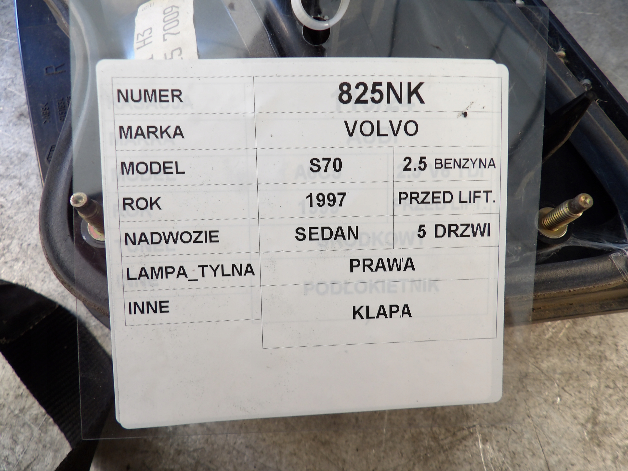 Volvo S70 light rear right trunk door 9157009