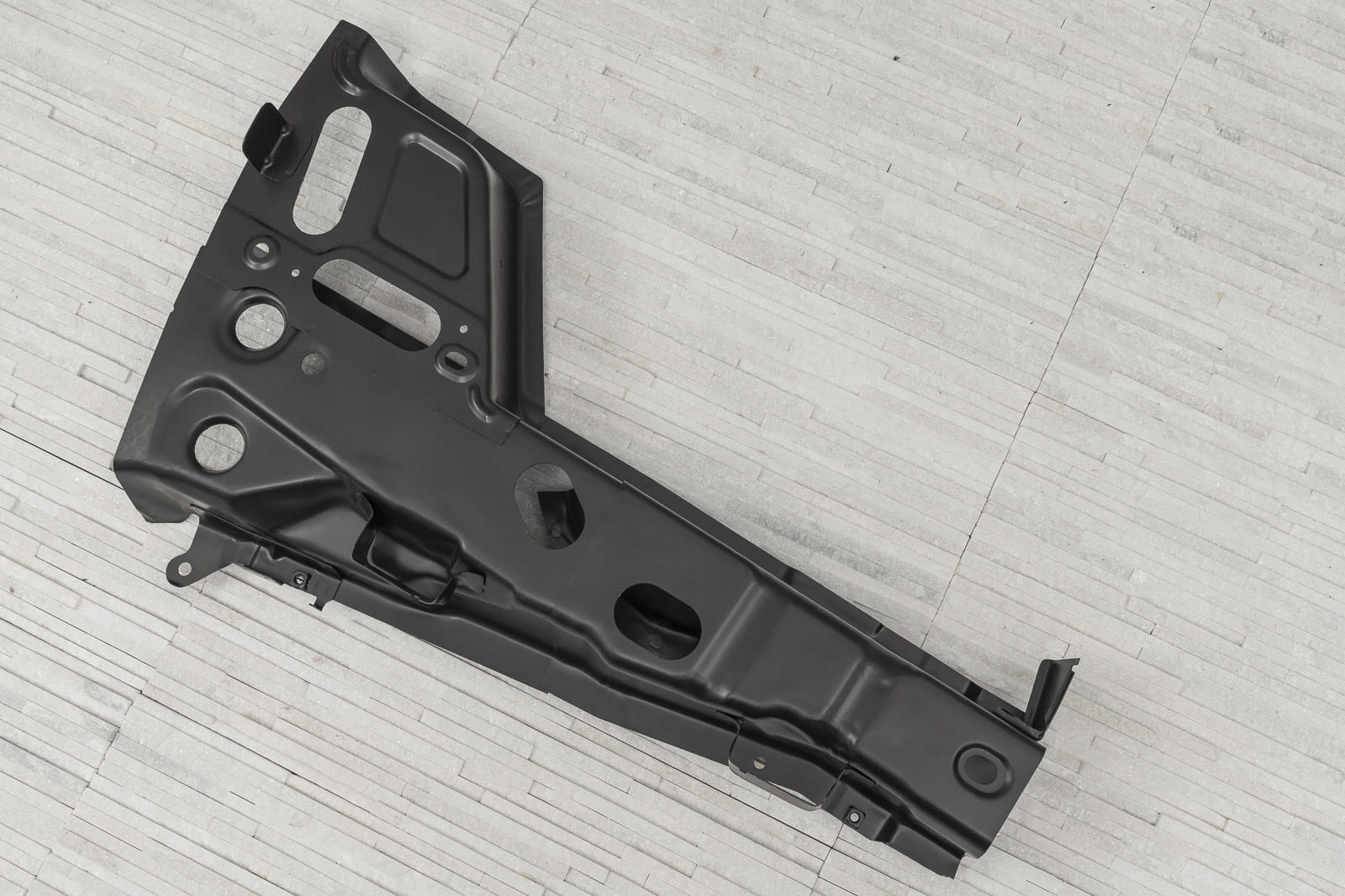 JEEP GRAND CHEROKEE WK2 CWIARTKA PRZEDNIA LEWA EAN 2000000061191