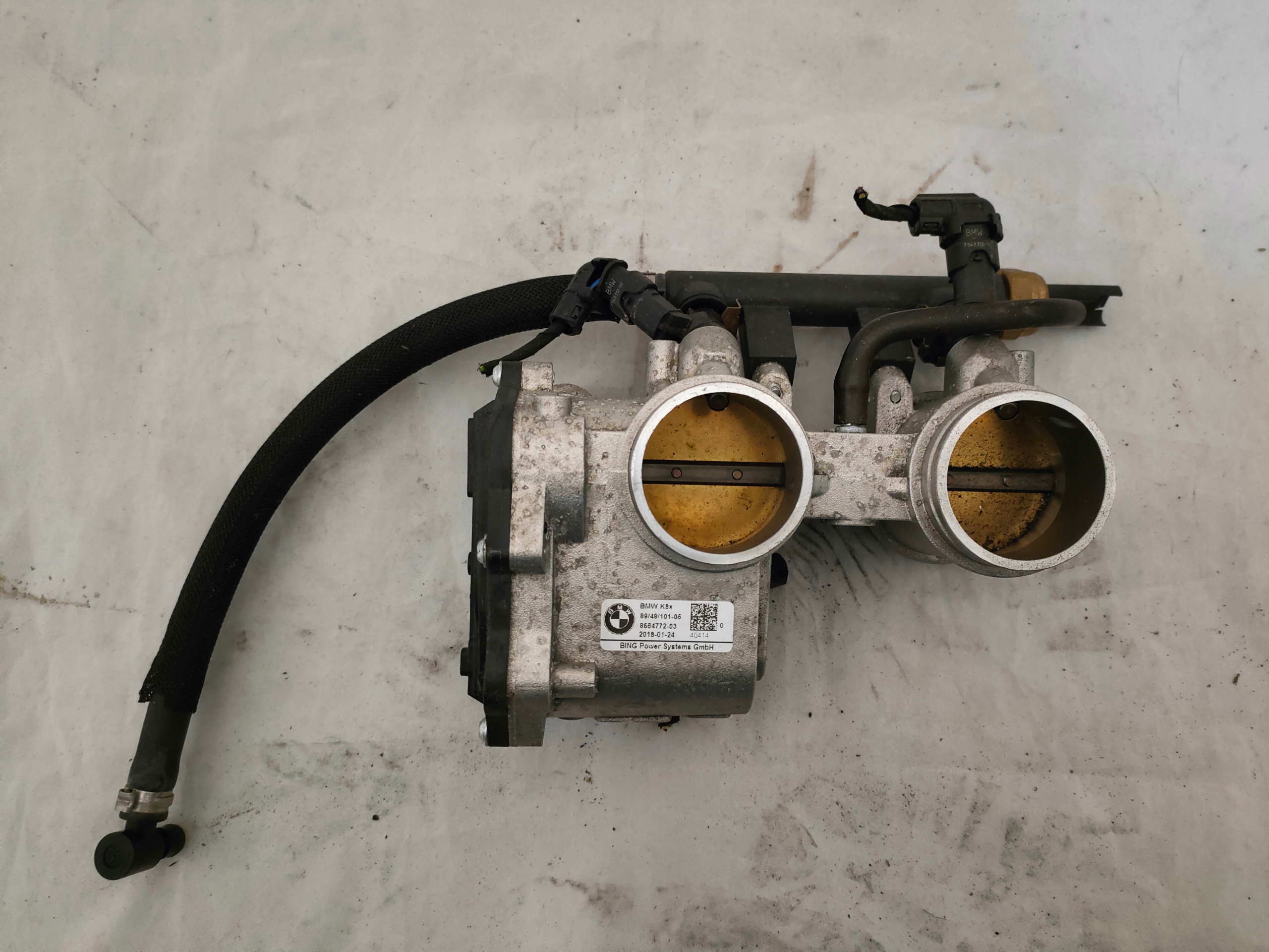 8 564 - Дроссельная заслонка BMW F750 F850 GS ADVENTURE 8564772 (B