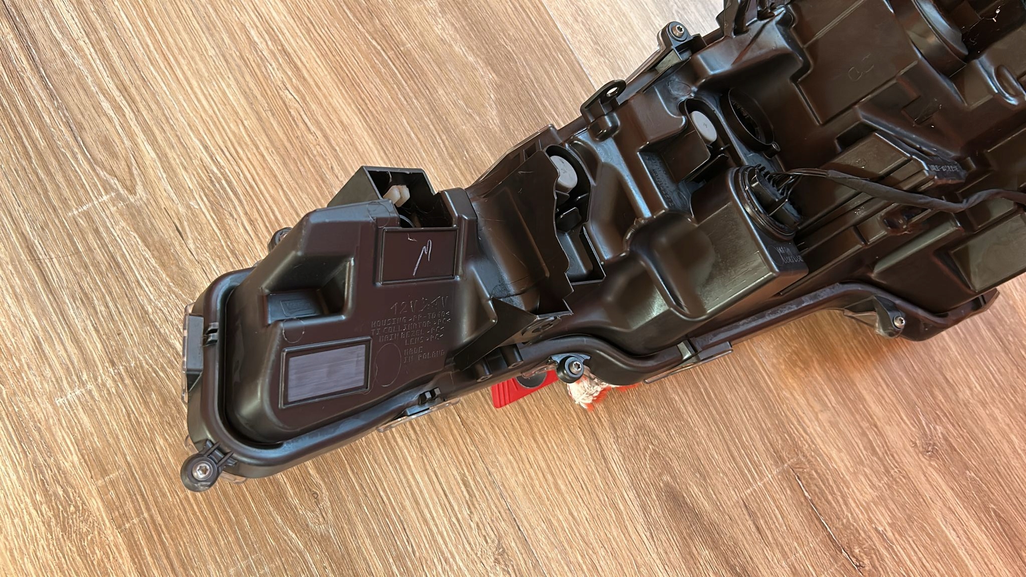 REFLEKTOR light right right front TOYOTA COROLLA E21 KOMBI HB 18