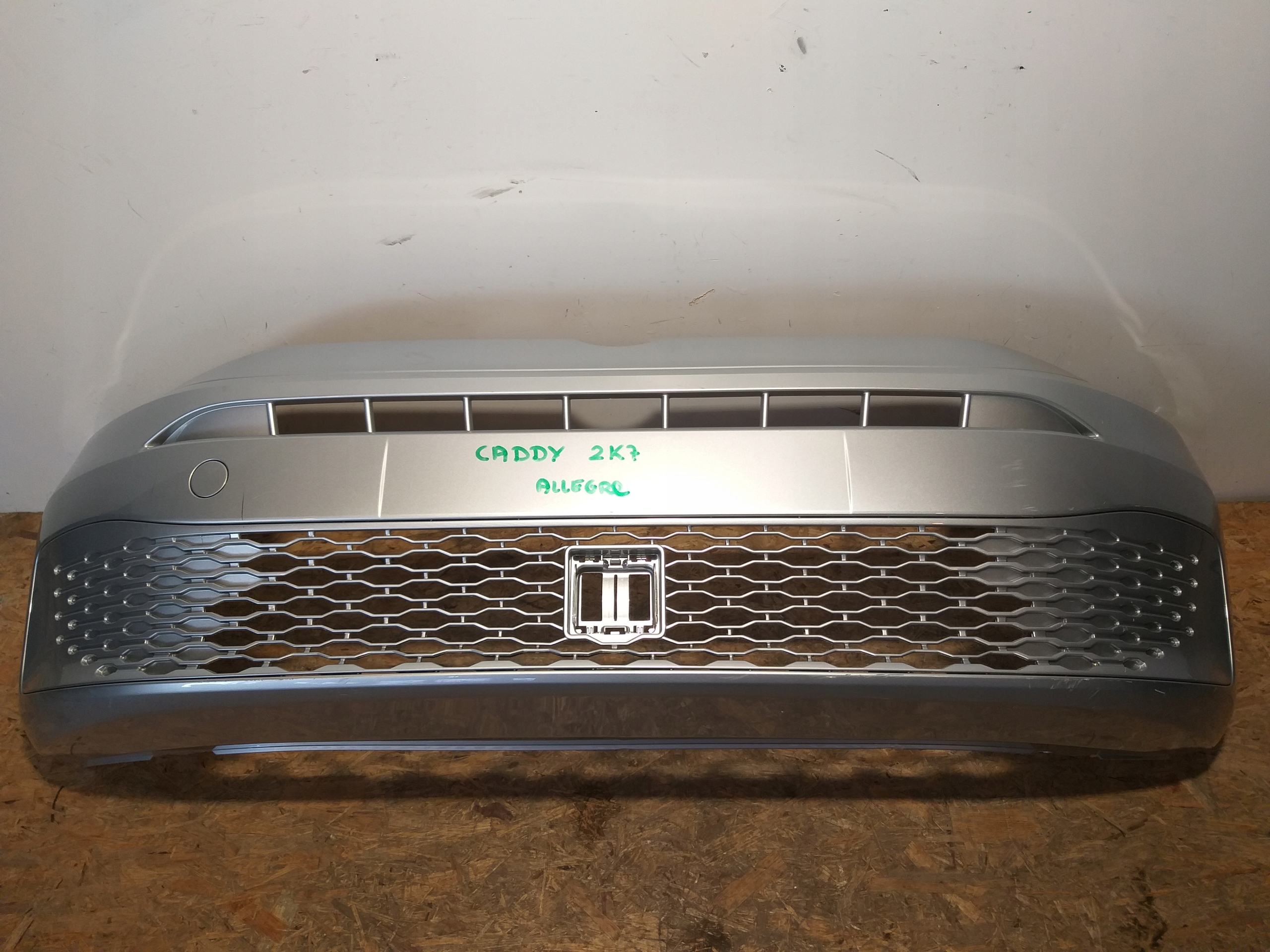 bumper front VW Volkswagen Caddy V 2K7 2K7807221A