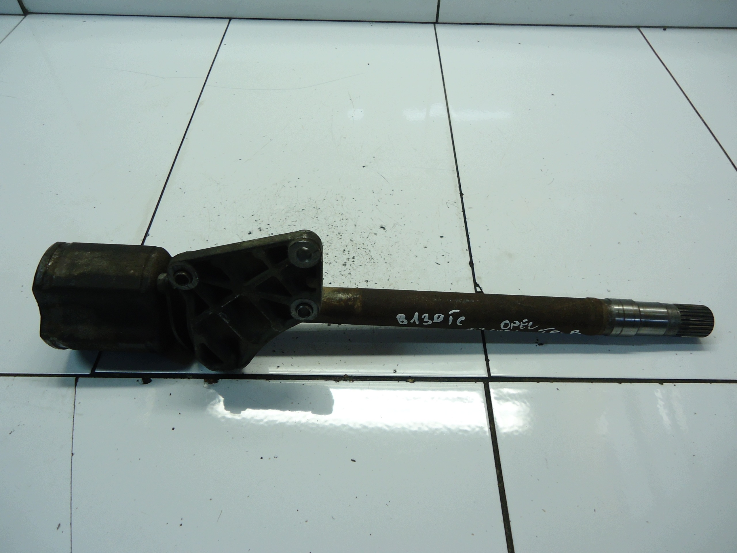 OPEL CORSA D E 1.3 CDTI B13DTE demi axe support 55226324
