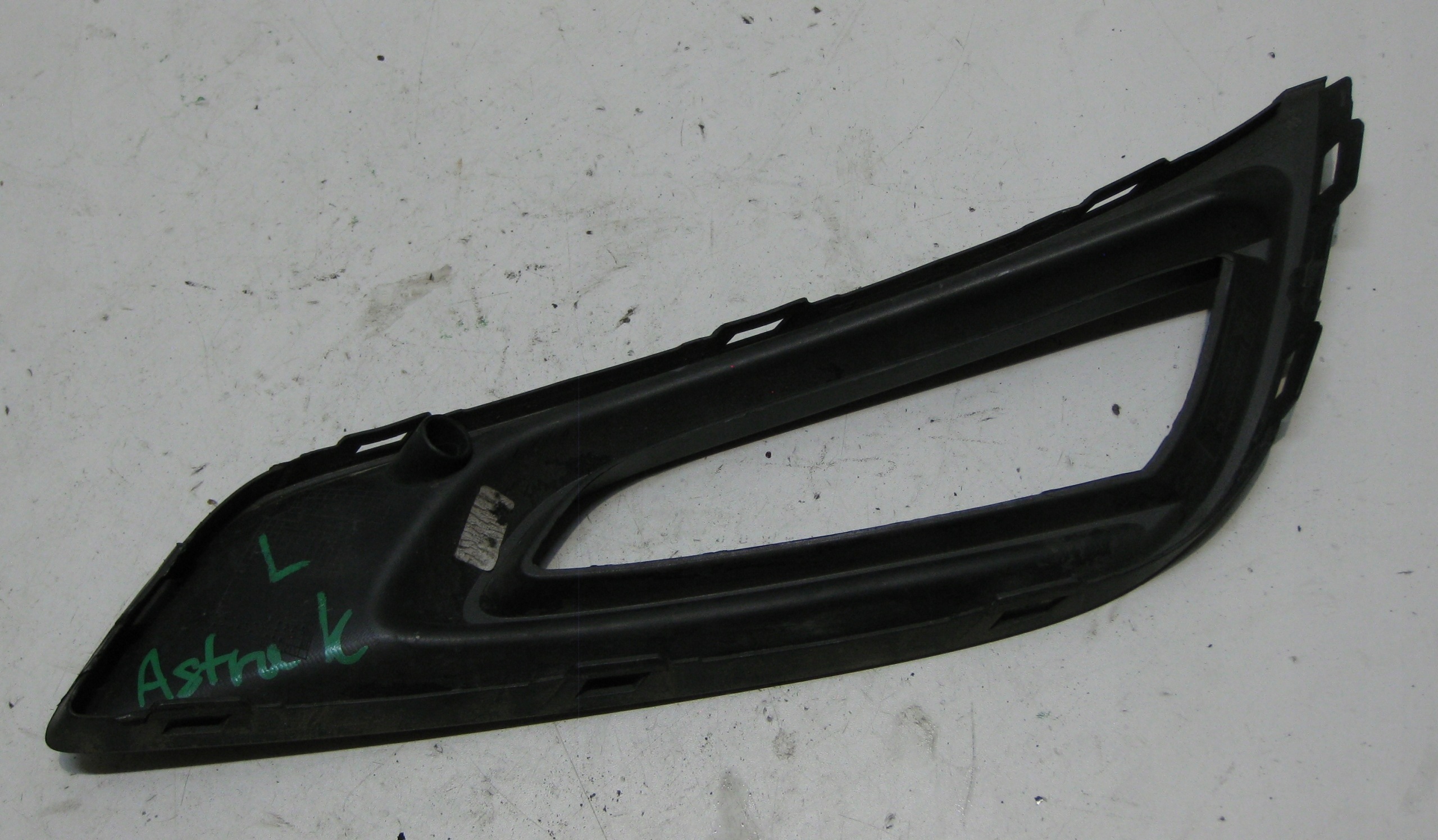 OPEL ASTRA K V KOMBI grid frame fog lights left 13481939