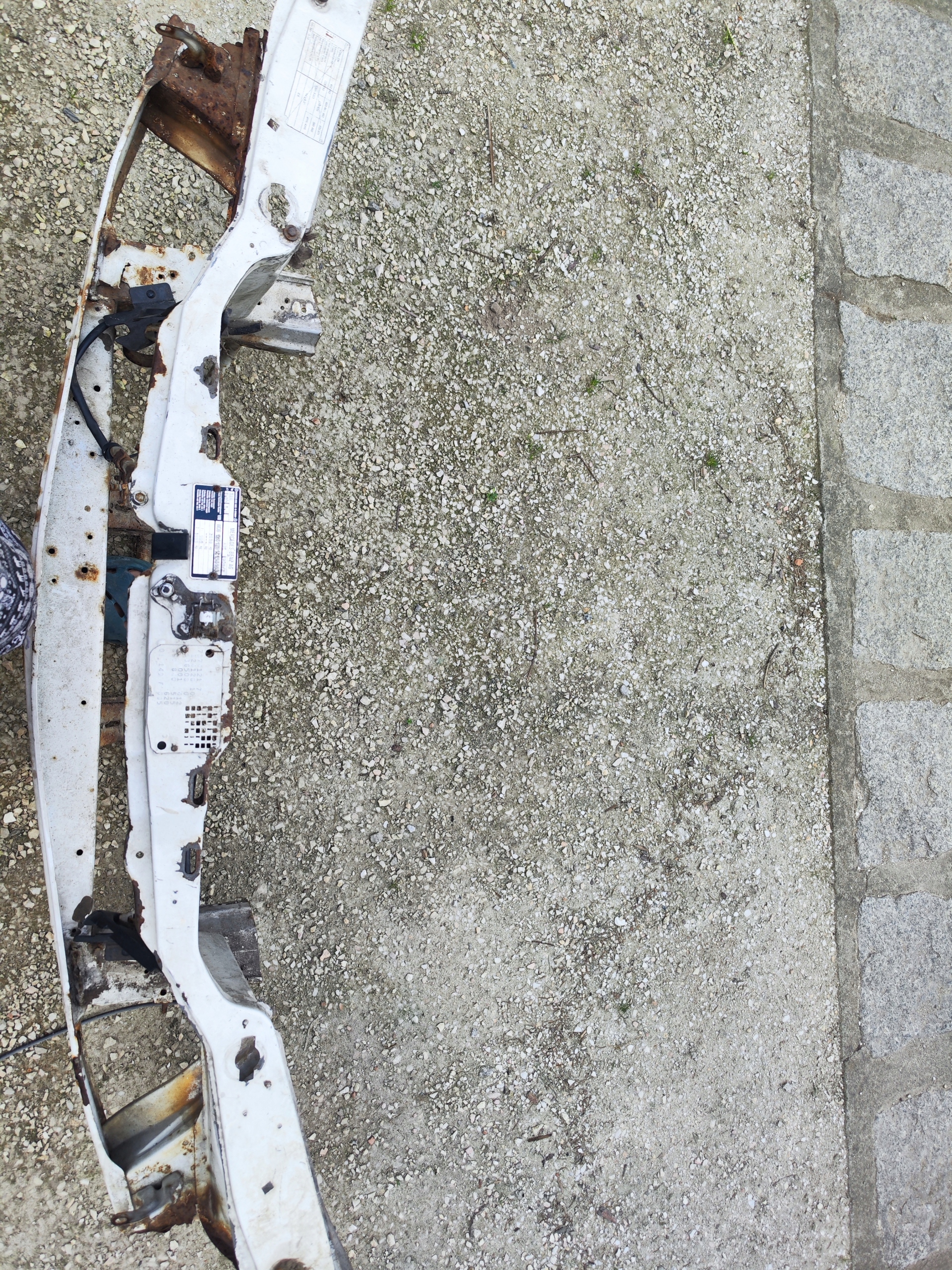 mercedes w124 support panel for radiators pillar of a bumper front