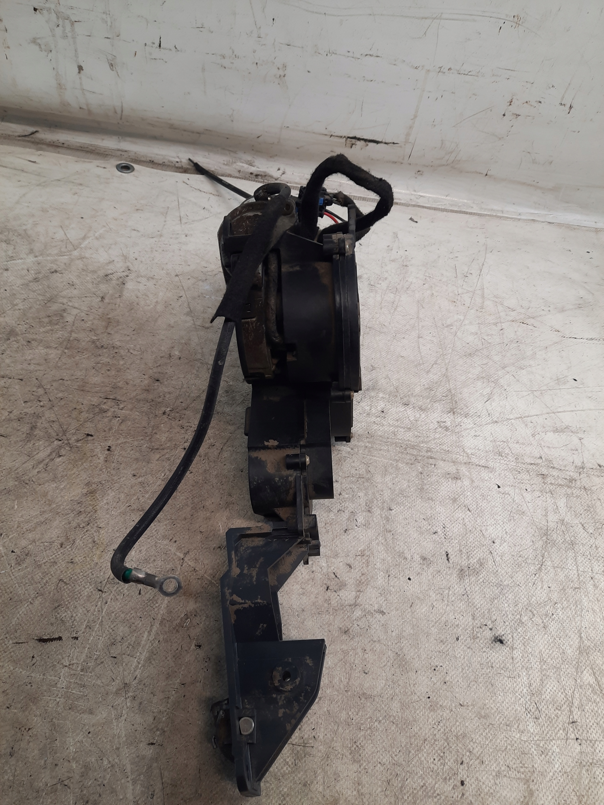 gestänge tür Peugeot OE 16835852