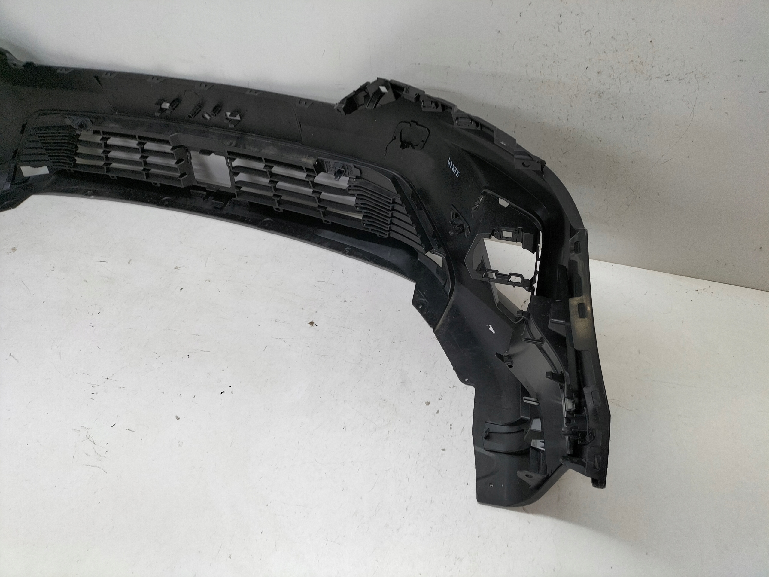 front bumper front NISSAN TOWNSTAR 22