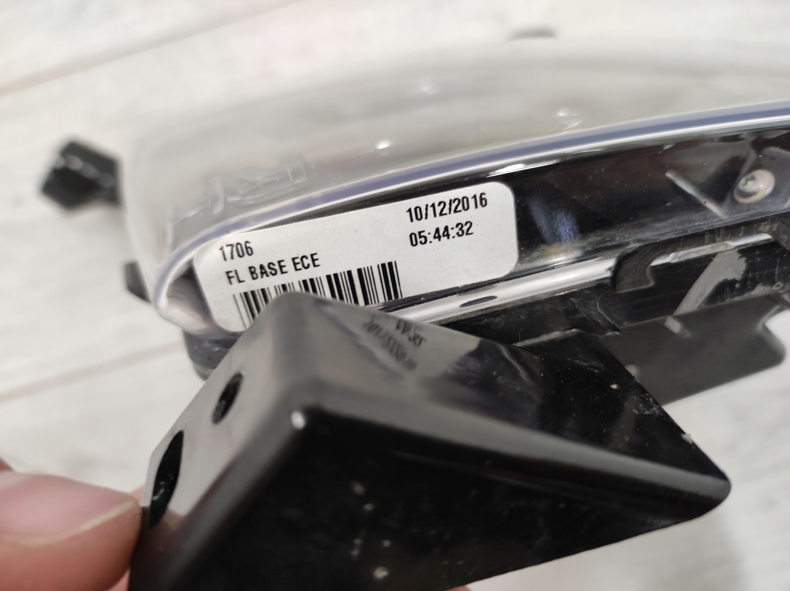 ГАЛОГЕН правый led заглушка tesla MODEL S 100600000D