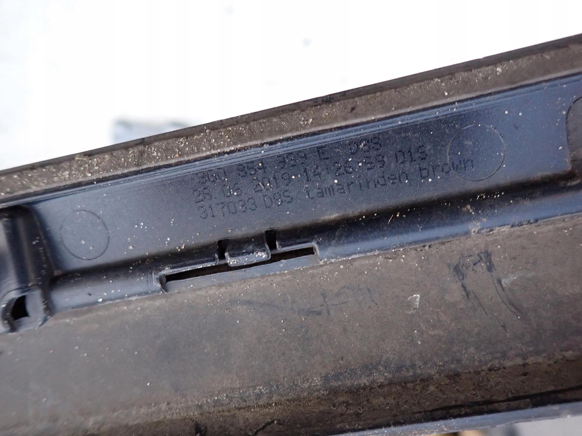 VW PASSAT B8 14-23 cap moulding door left front