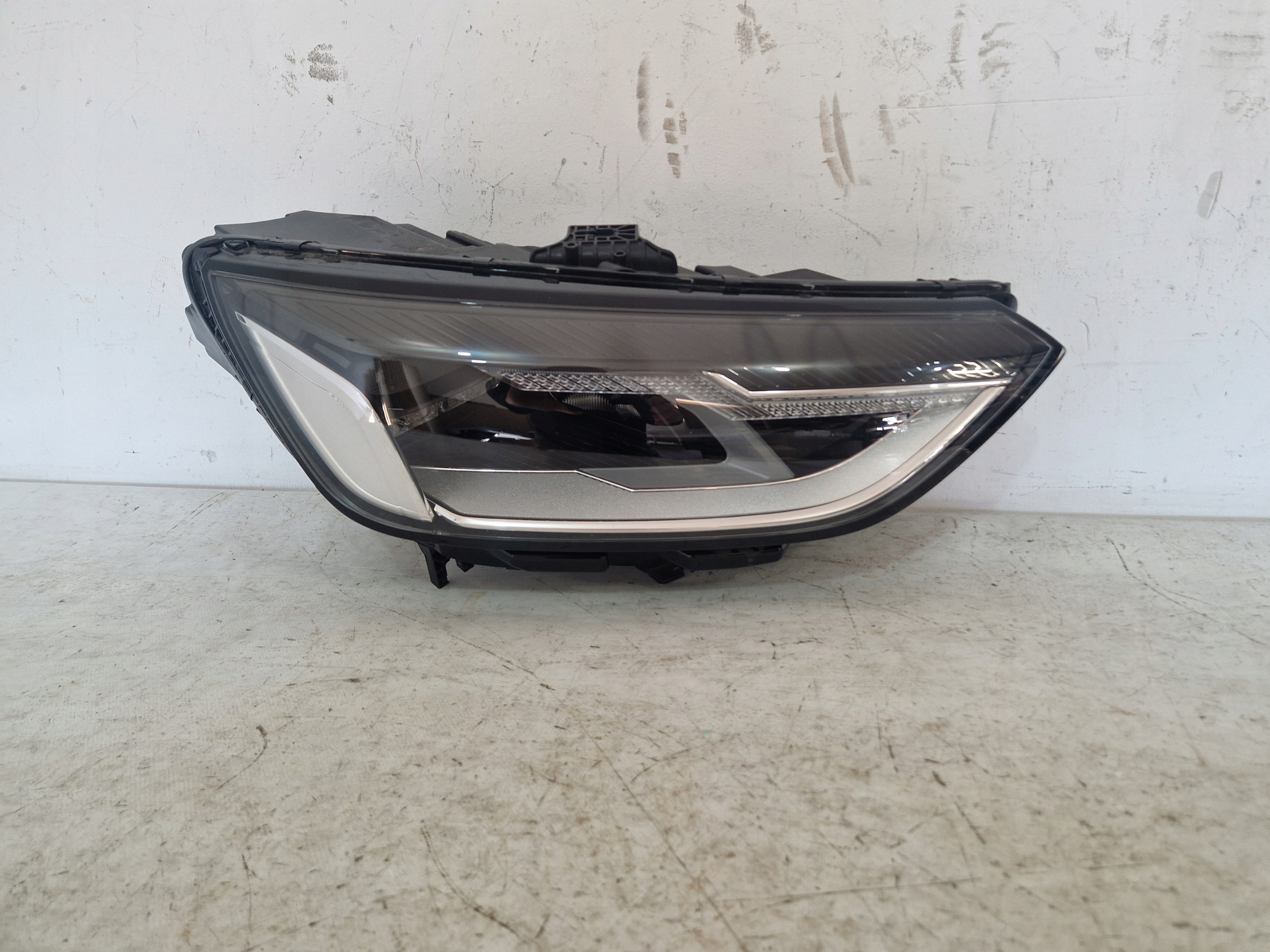 AUDI A4 B9 LIFT 8W 20- FULL LED light right 8W0941012