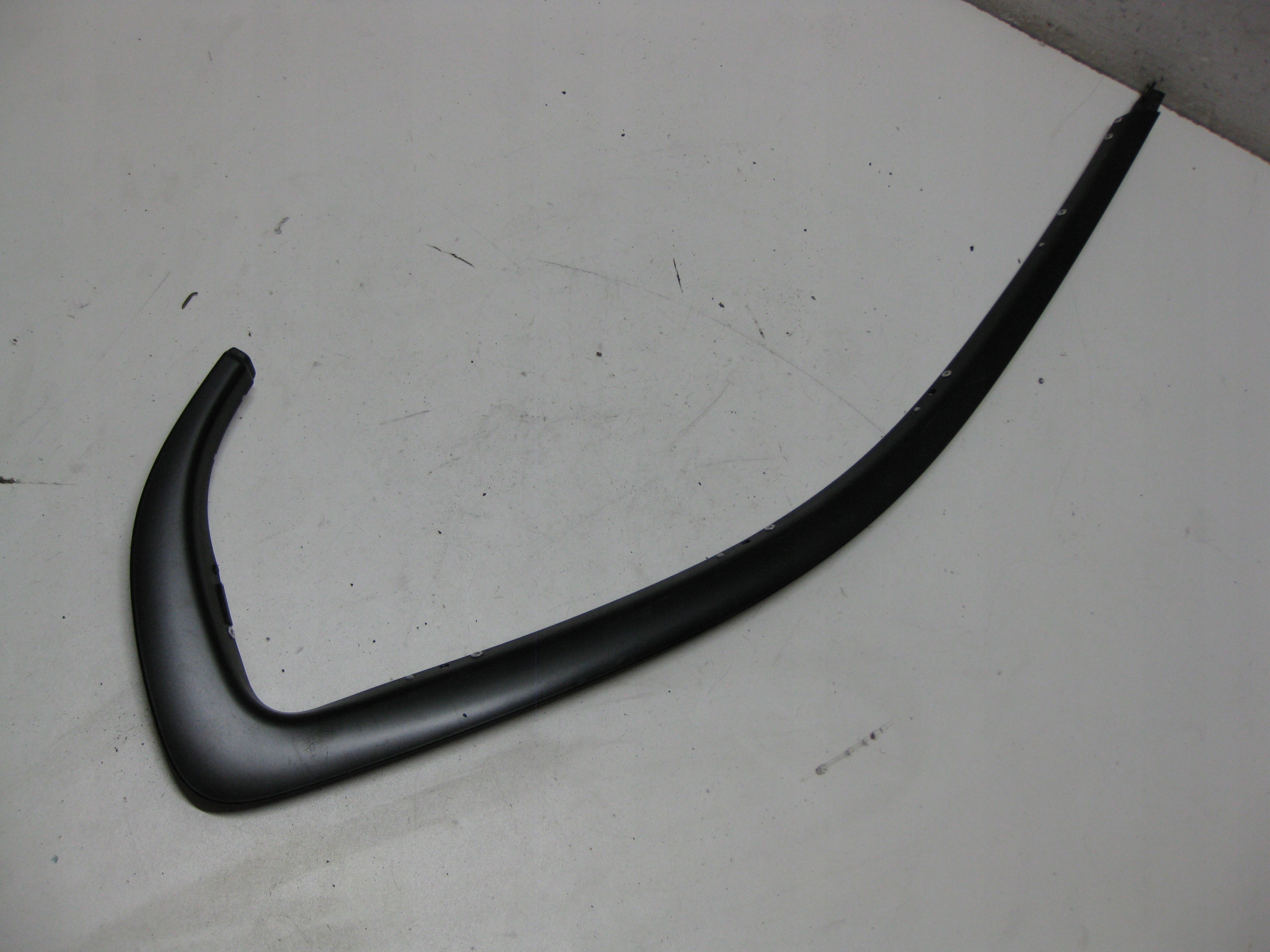 BMW F31 2.0D 14R moulding windows left rear part