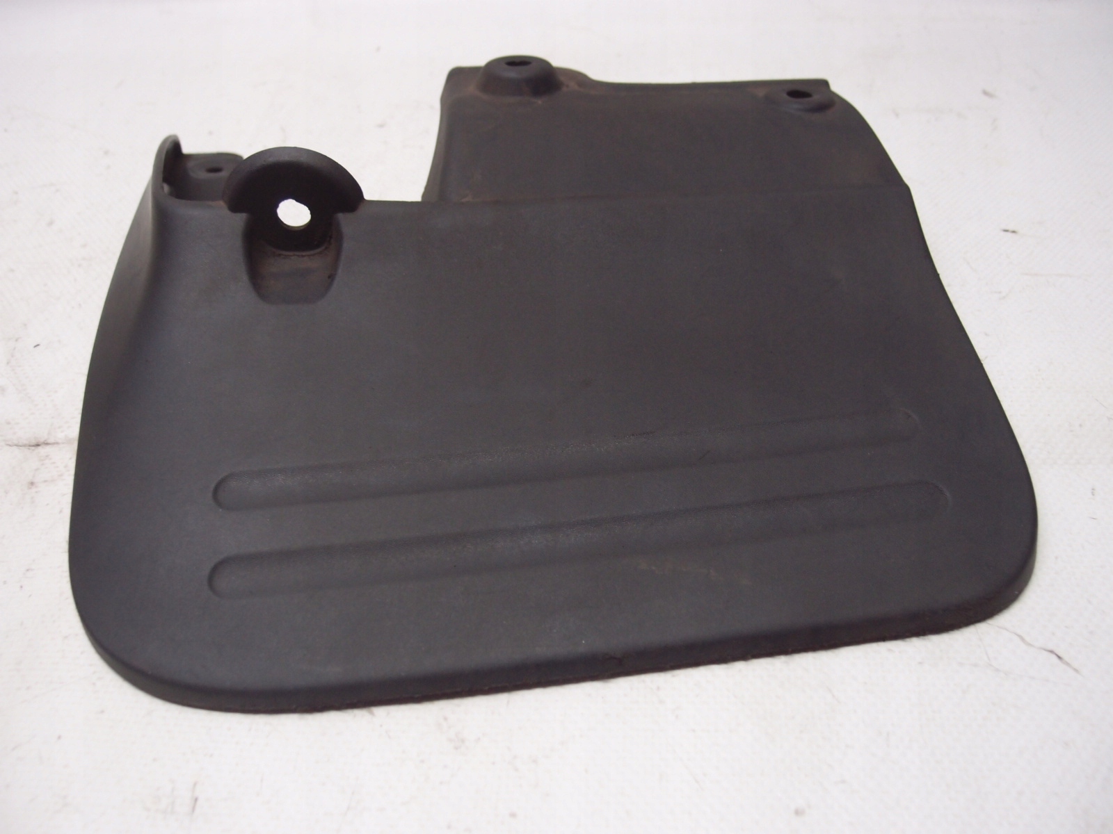 Брызговик передний левый HYUNDAI H350 2.5 CRDI