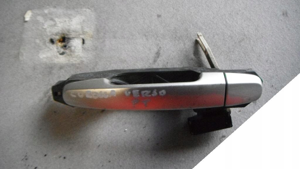 TOYOTA COROLLA VERSO 01-04 KLAMKA PRAWA TYLNA