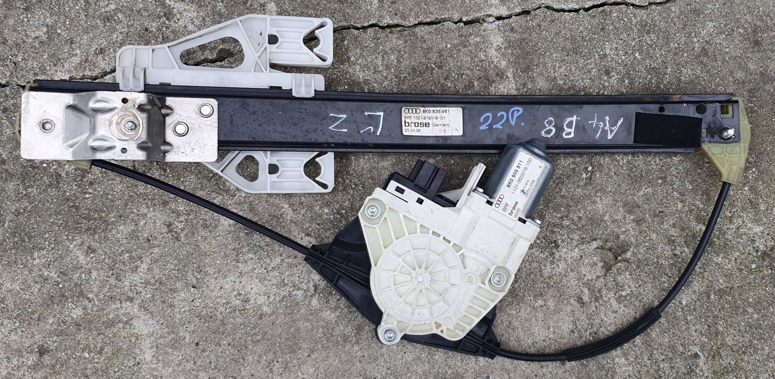 Audi A4 B8 8K0 window regulator left rear part