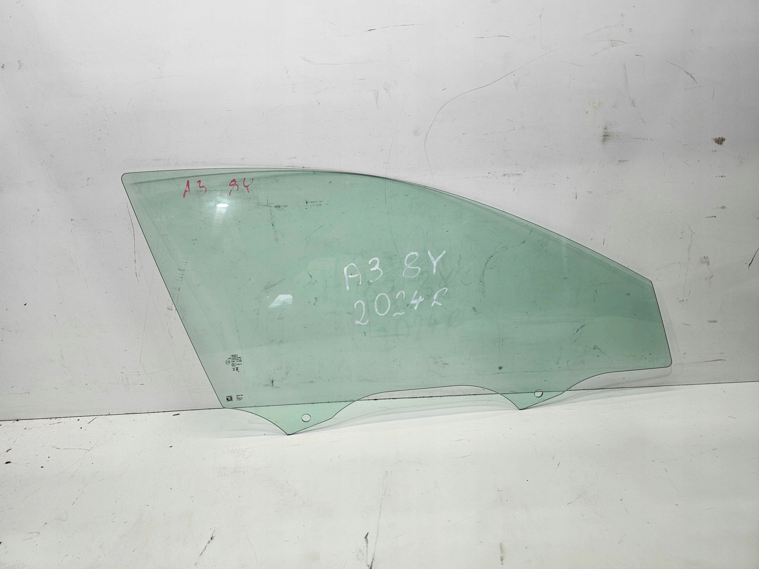 window side door right front AUDI A3 8Y SPORTBACK 2024 8Y0845202A