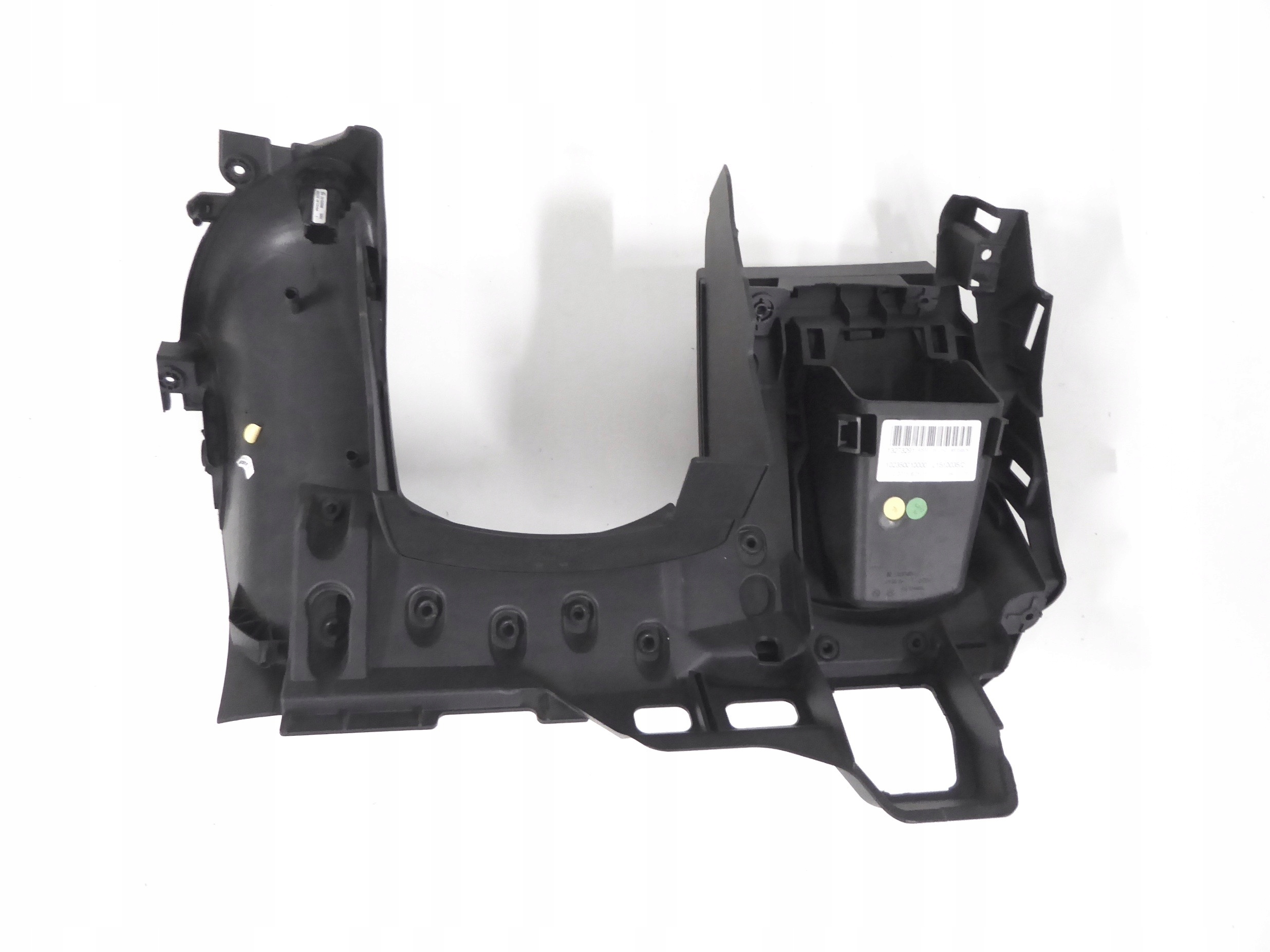 passenger compartment below steering wheel, EUROP OPEL INSIGNIA HB LIFT