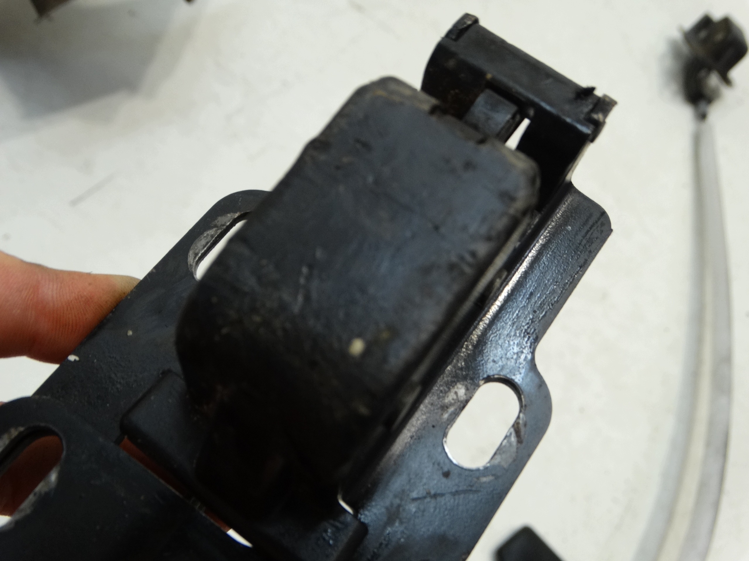 lock door right rear part PEUGEOT PARTNER II 2008-2018R.