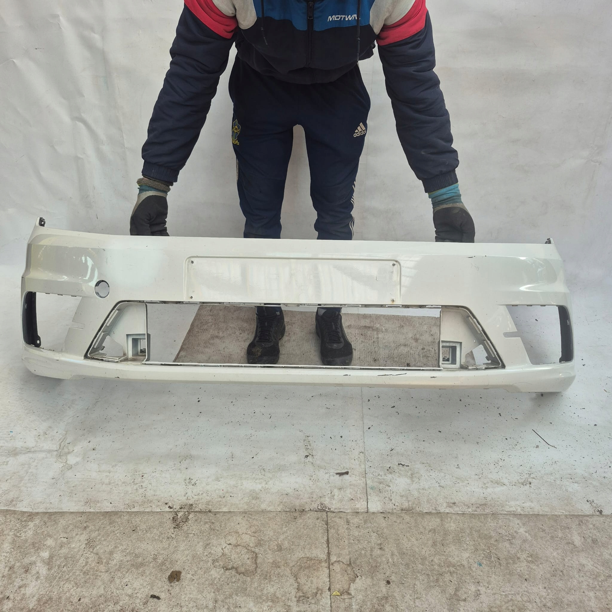 VW CADDY III LIFT 2K5 15 - bumper front front without DZIUR 2K5807221K