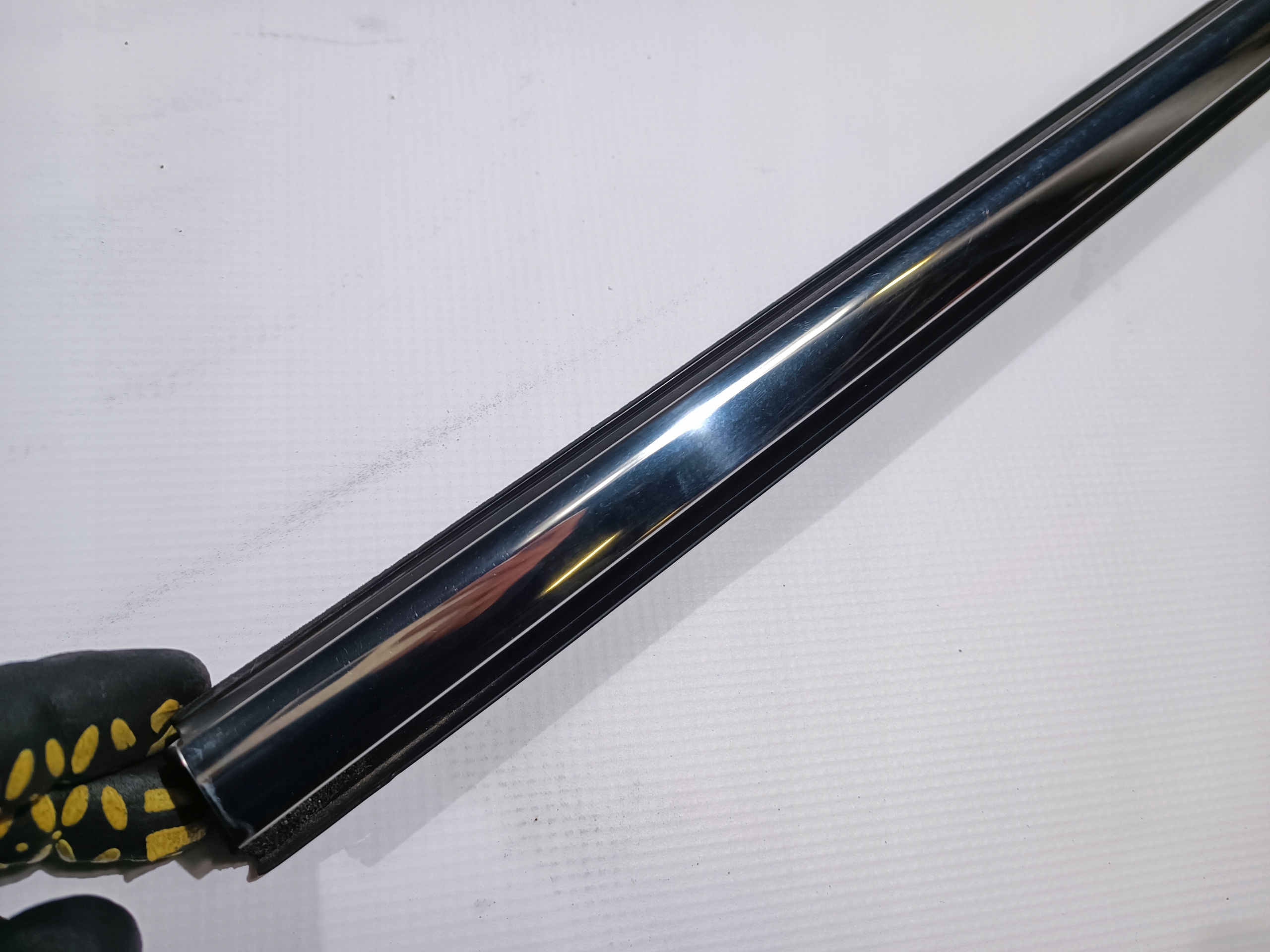 moulding dust door left front chrom Ford Flex