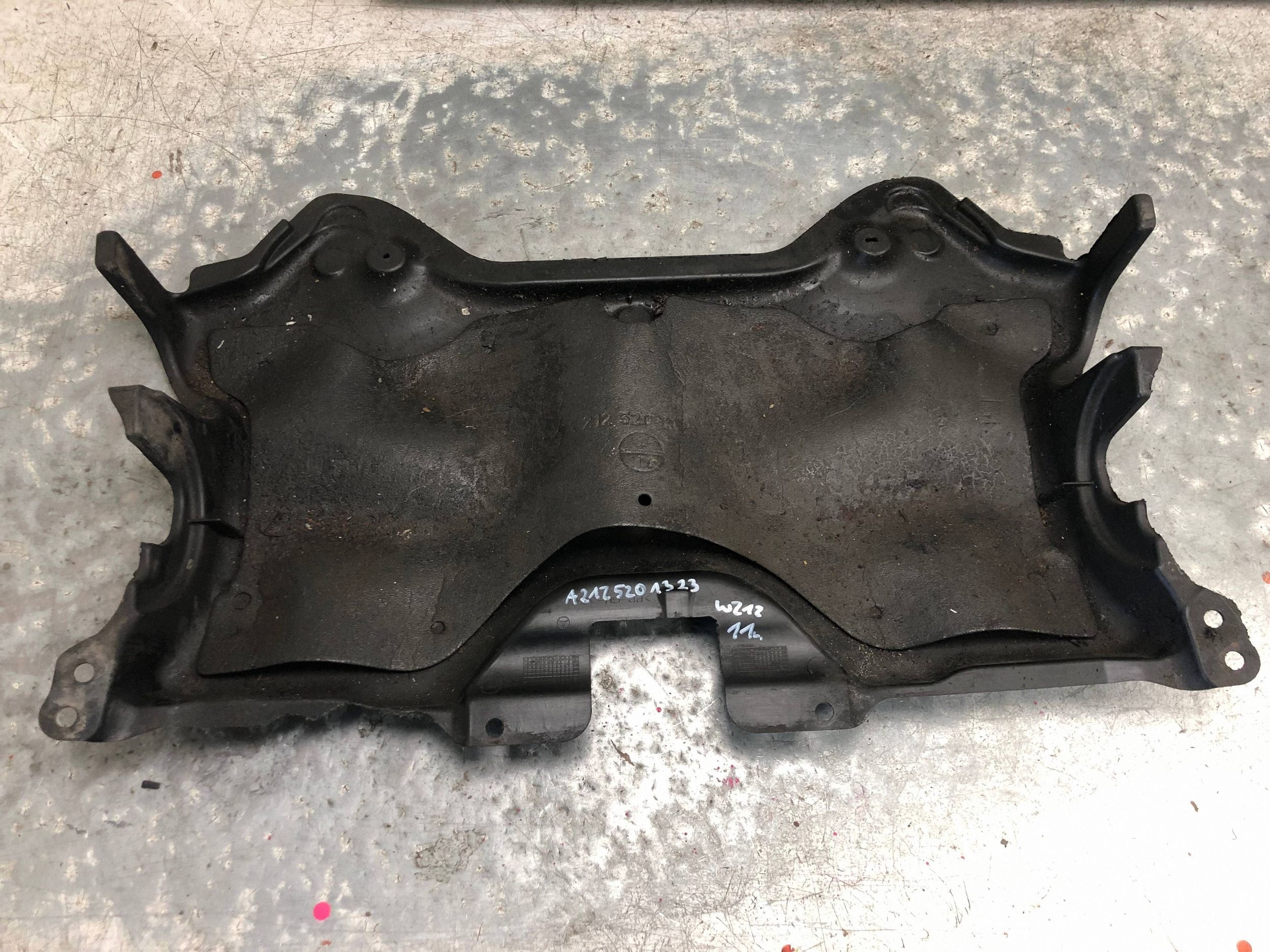 cover below engine MERCEDES W212 KOMBI A2125201323